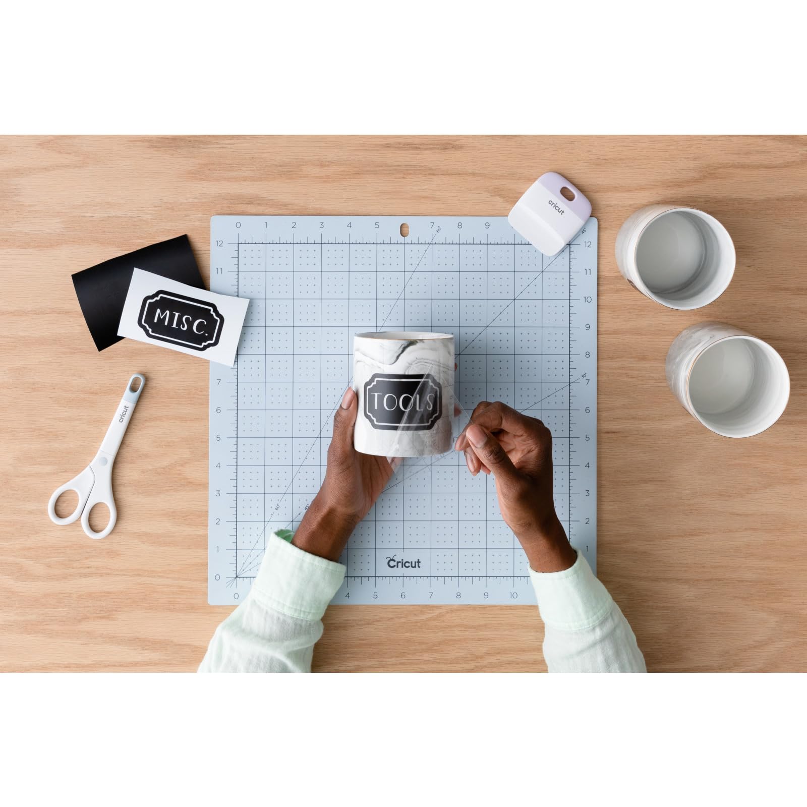 Cricut Transfer Tape - 1ft x 21ft - Easy Transfer Adhesive Sheet for Vinyl Projects - Compatible with Most Vinyl Types - Clear