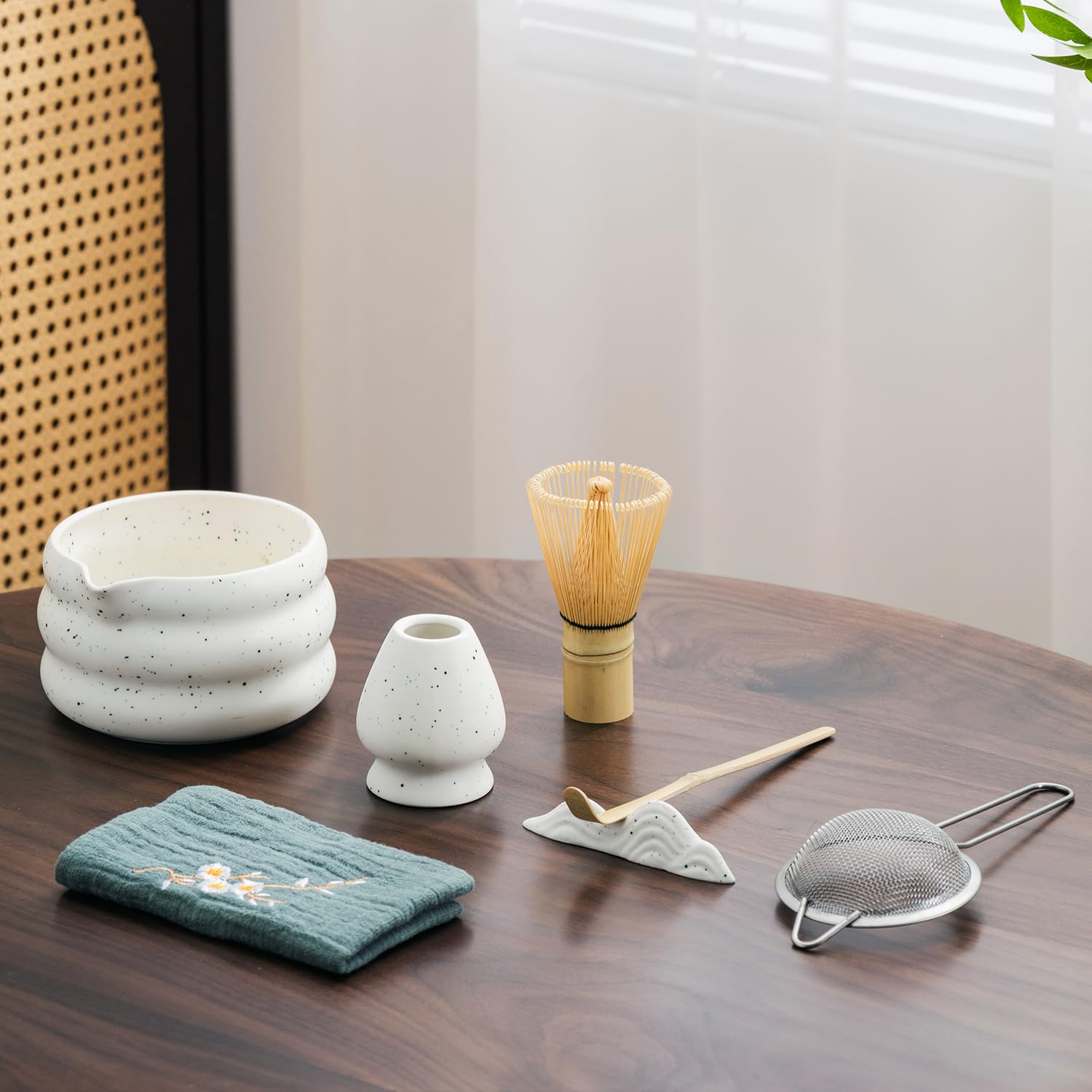 7Pcs Japanese Matcha Tea Set - Matcha Bowl, Whisk, Holder, Strainer - Elegant Gift Set