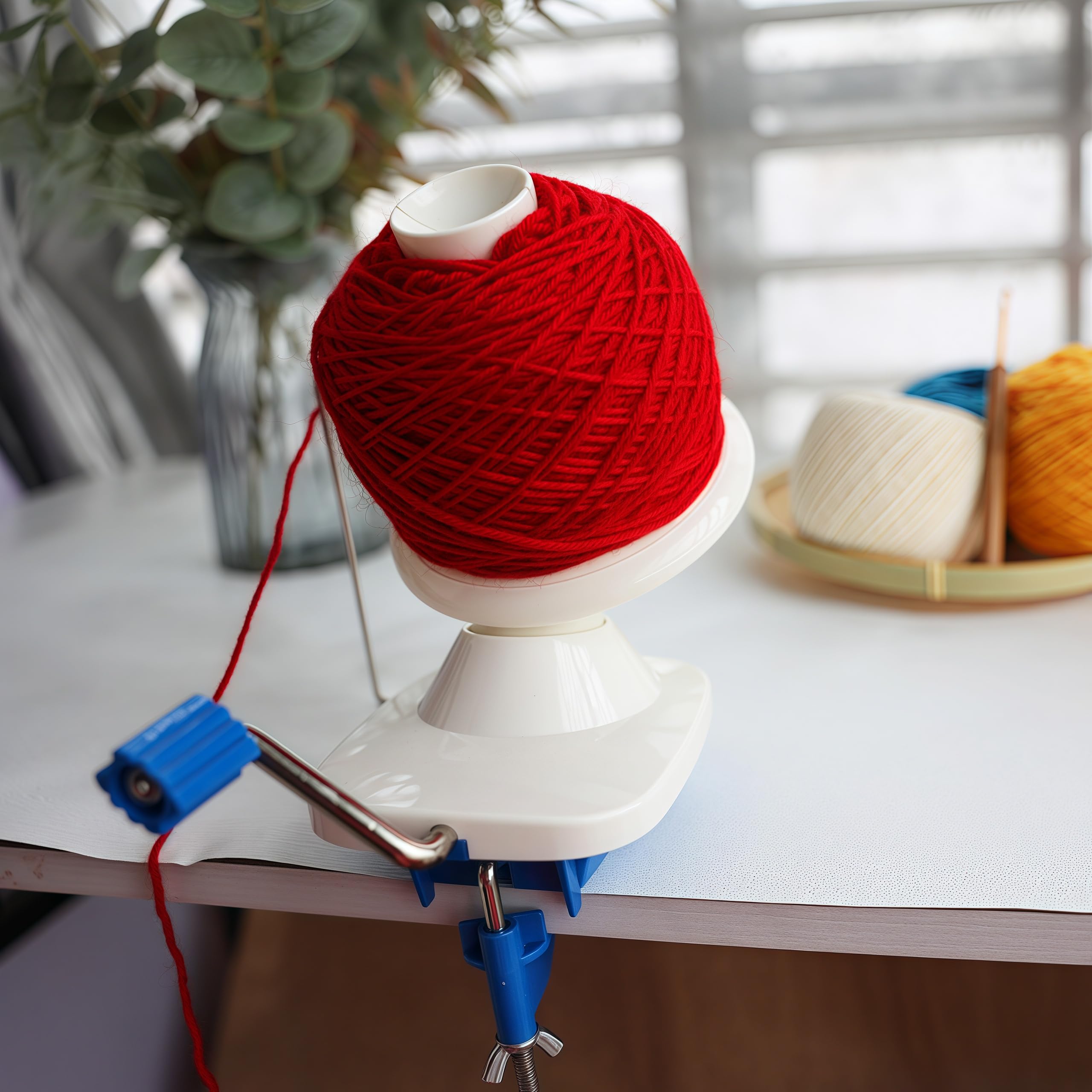 Yarn Winder - Fast & Easy Yarn Ball Winder Tool, No Setup Required Yarn Cake Winder, Portable Manual Yarn Winder for Crocheting & Knitting