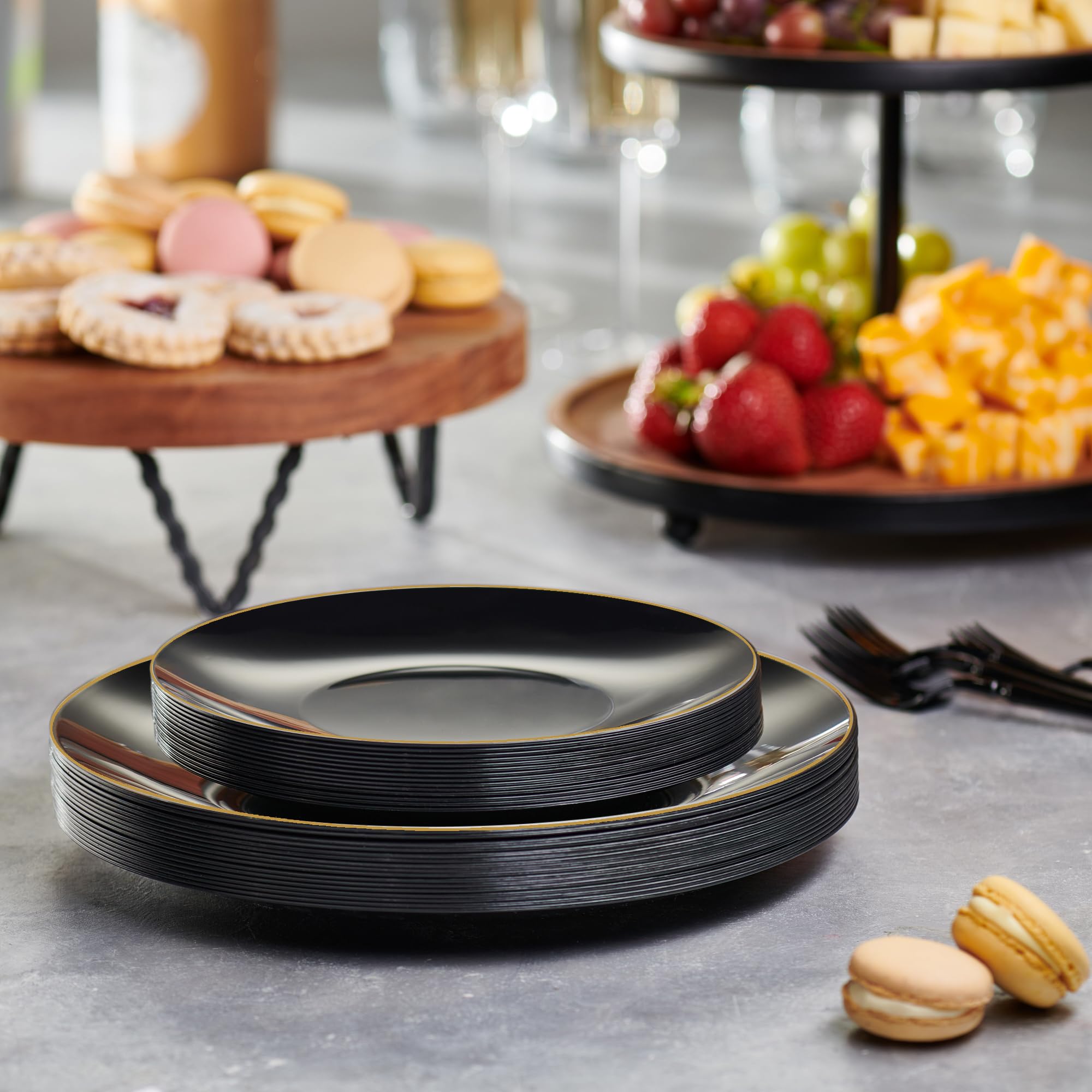 PLASTICPRO 32 Piece Combo Plate Set includes 16-7'' inch Plates & 16-10'' inch Dinner Plate Black Plastic With Gold Rim Design Party Plates, Premium heavyweight Elegant, Disposable