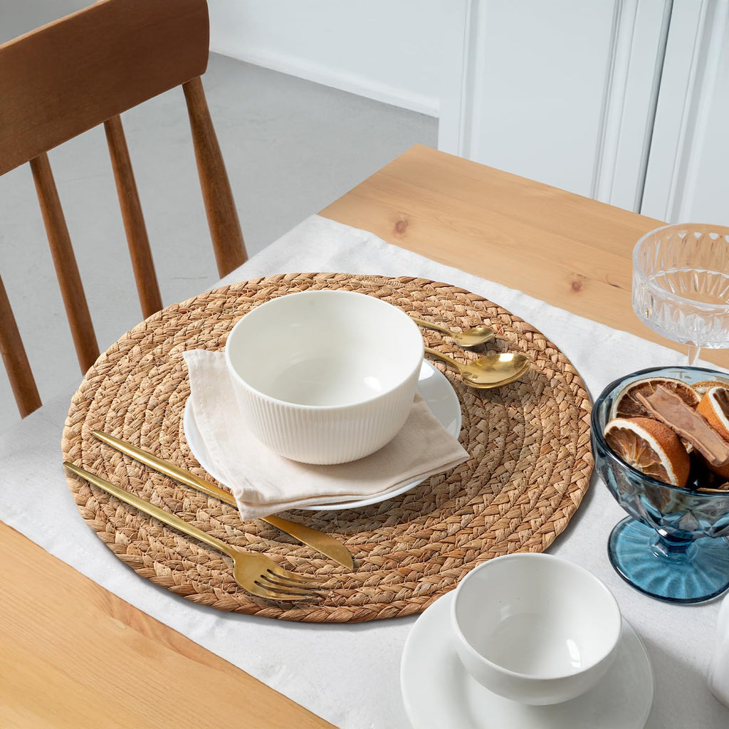 Aofmee 12 inch Round Woven Placemats Set of 6, Boho Rattan Place Mats, Natural Water Hyacinth Table Placemats, Farmhouse Weave Table Mats, Rustic Braided Wicker Charger Plates for Dining Table Decor
