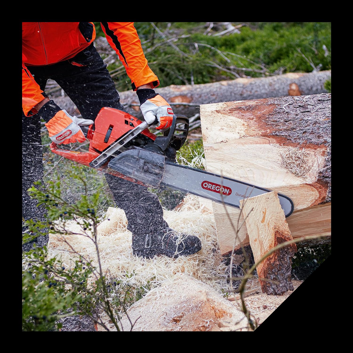 Oregon S40 AdvanceCut Chainsaw Chain for 10-Inch Bar -40 Drive Links – Low-Kickback Chain fits Echo, Greenworks, Poulan and More