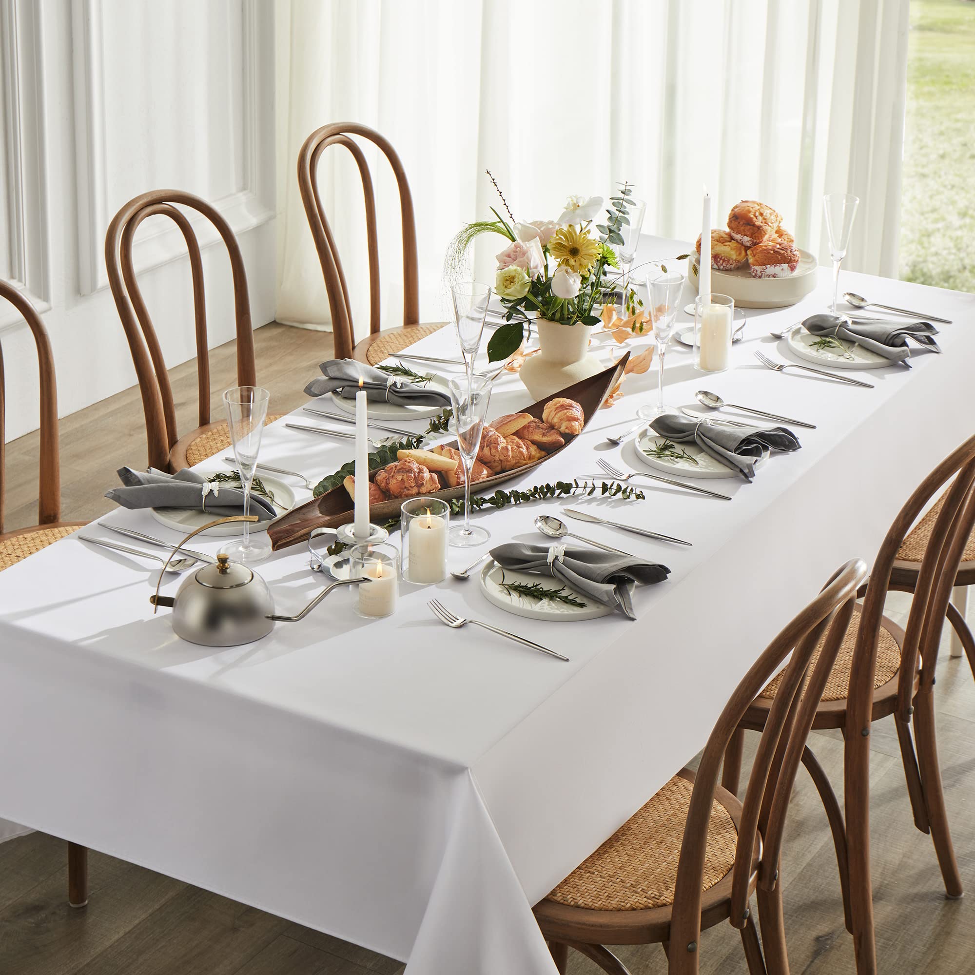 MYSKY HOME 2 Pack White Table Cloths Rectangular 60 x 84 Inch, Nappe de Table Rectangulaire Table Cloth Machine Washable Polyester, Tablecloth Table Cover for Dining Buffet Parties Picnic Weddings
