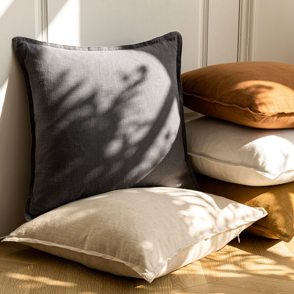 Foindtower Pack of 2, Decorative Linen Soild Throw Pillow Covers Soft Accent Cushion Case Boho Farmhouse Neutral Pillowcase for Couch Sofa Bedroom Living Room Home Decor 20 x 20 Inch Natural Beige