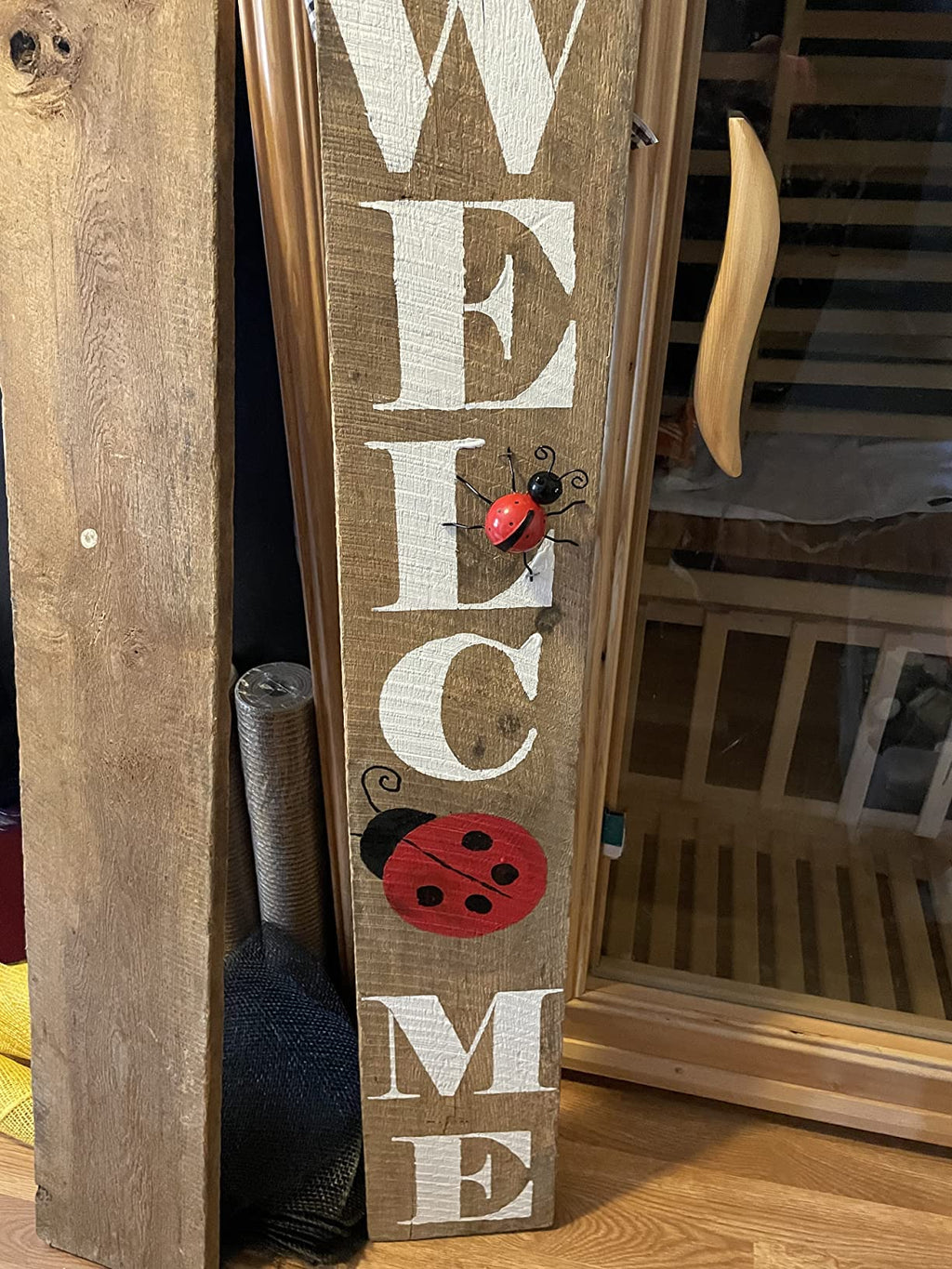 Metal Ladybugs Garden Wall Art Decor Cute Handmade Ladybugs for Backyard Garden Lawn Porch Outdoor Decoration with Red and Black Spots Easy Hanging Yard Wall Ornament Set of 4