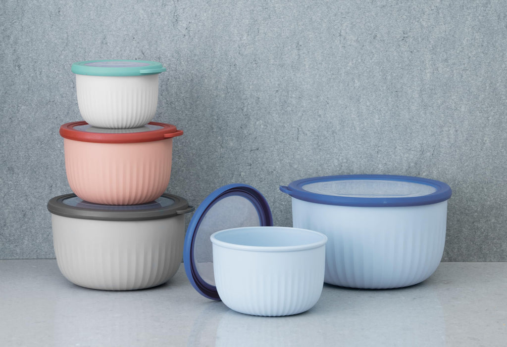 Oggi Set of 4 Prep, Store & Serve Plastic Bowls - w/See-Thru Lids- Dishwasher, Microwave & Freezer Safe, (0.7, 1.4, 2.6, 4 Quarts) - Multicolor