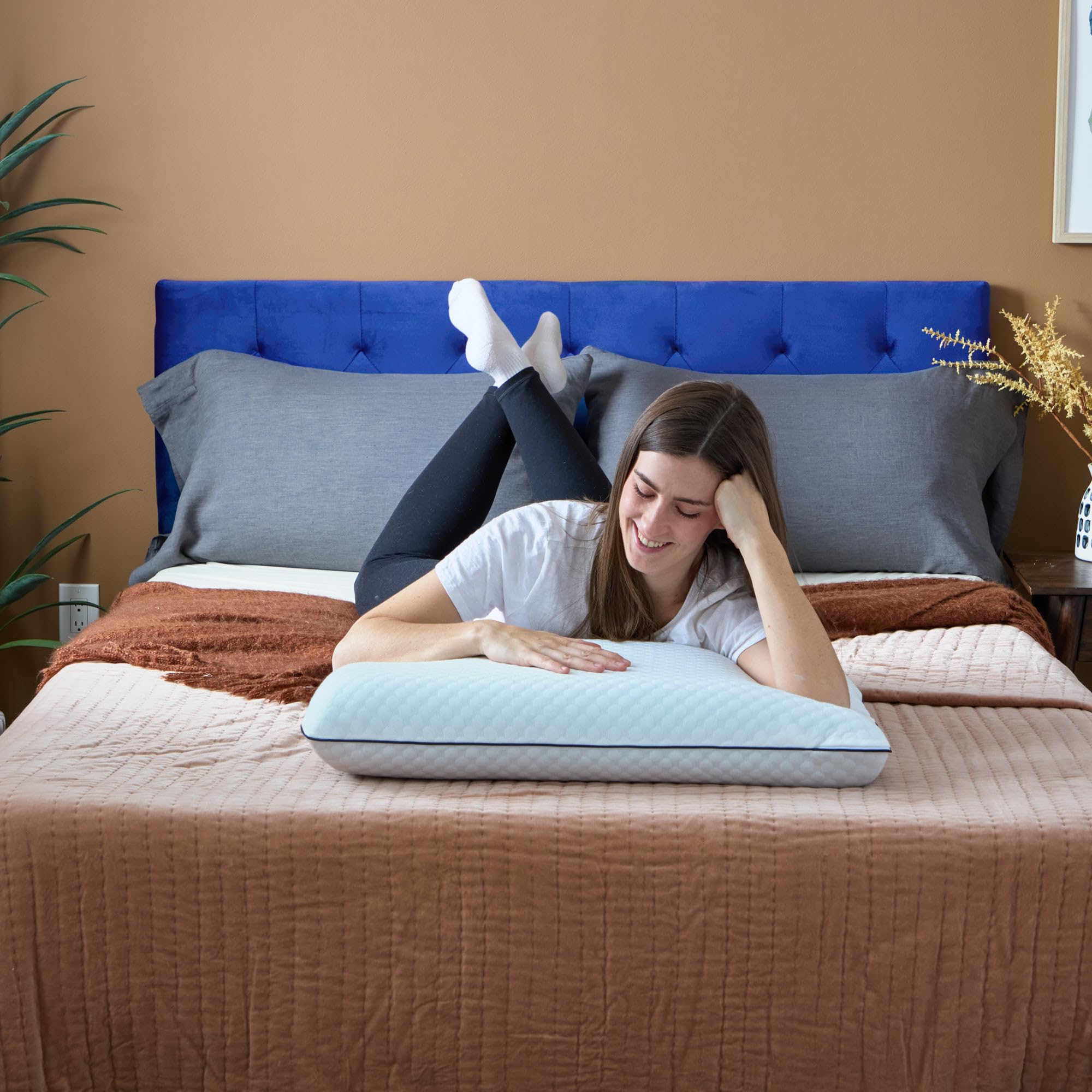 WEEKENDER Ventilated Gel Memory Foam Pillow - Washable Cover , White, Standard (Pack of 1)