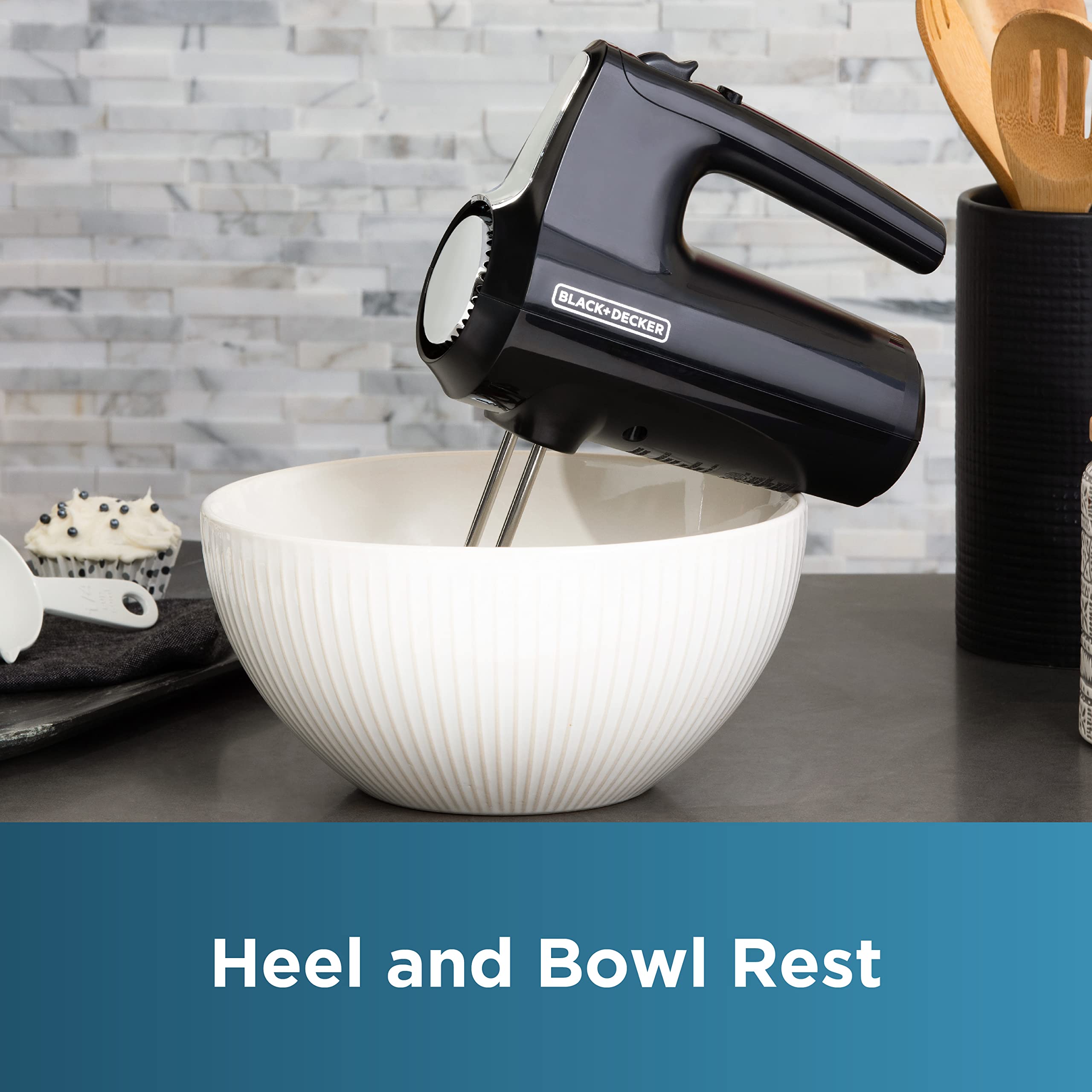 BLACK+DECKER Hand Held Mixer MX610BC, 5-Speed, Black