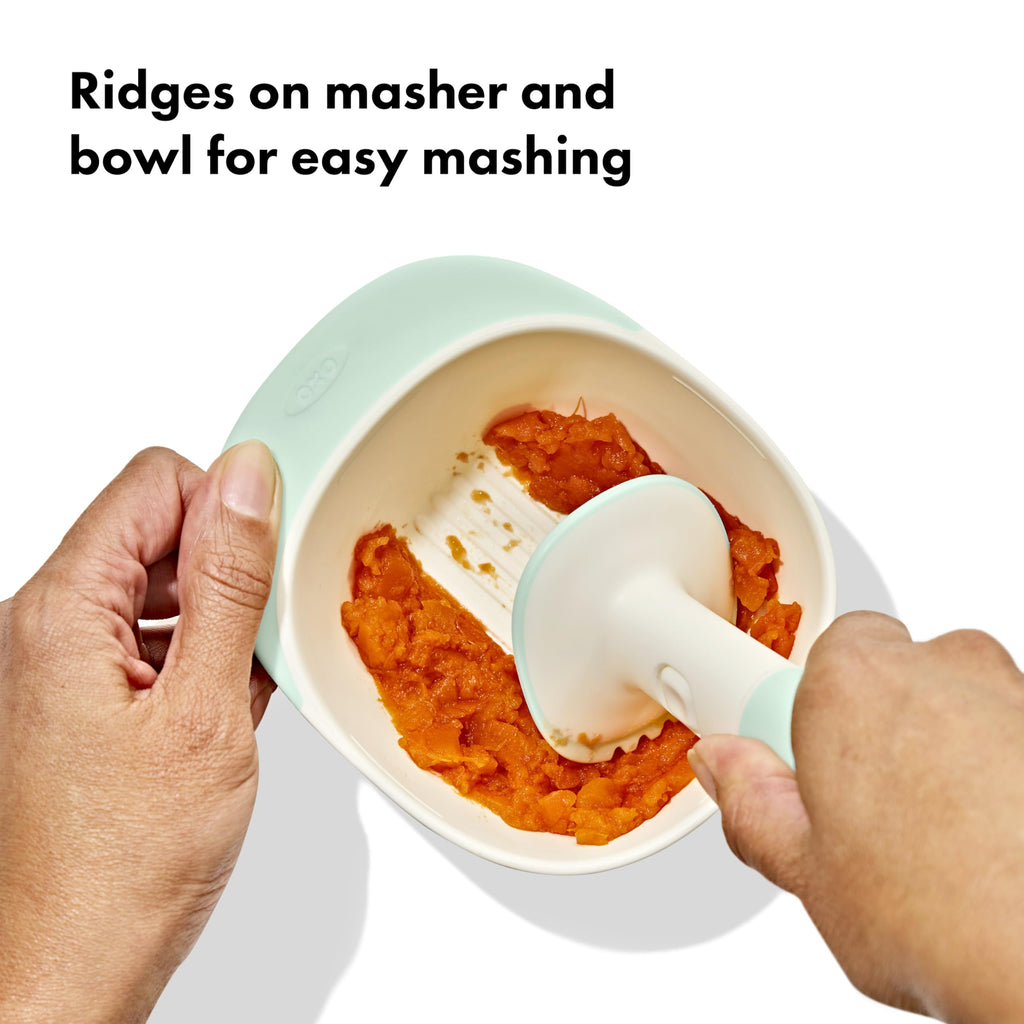 OXO Tot - Food Masher - Easy to Use - Fruit, Veggies and More - Portable Set - Compact Bowl & Lid - Textured Ridges for Smooth Mashing - Opal - 61168900