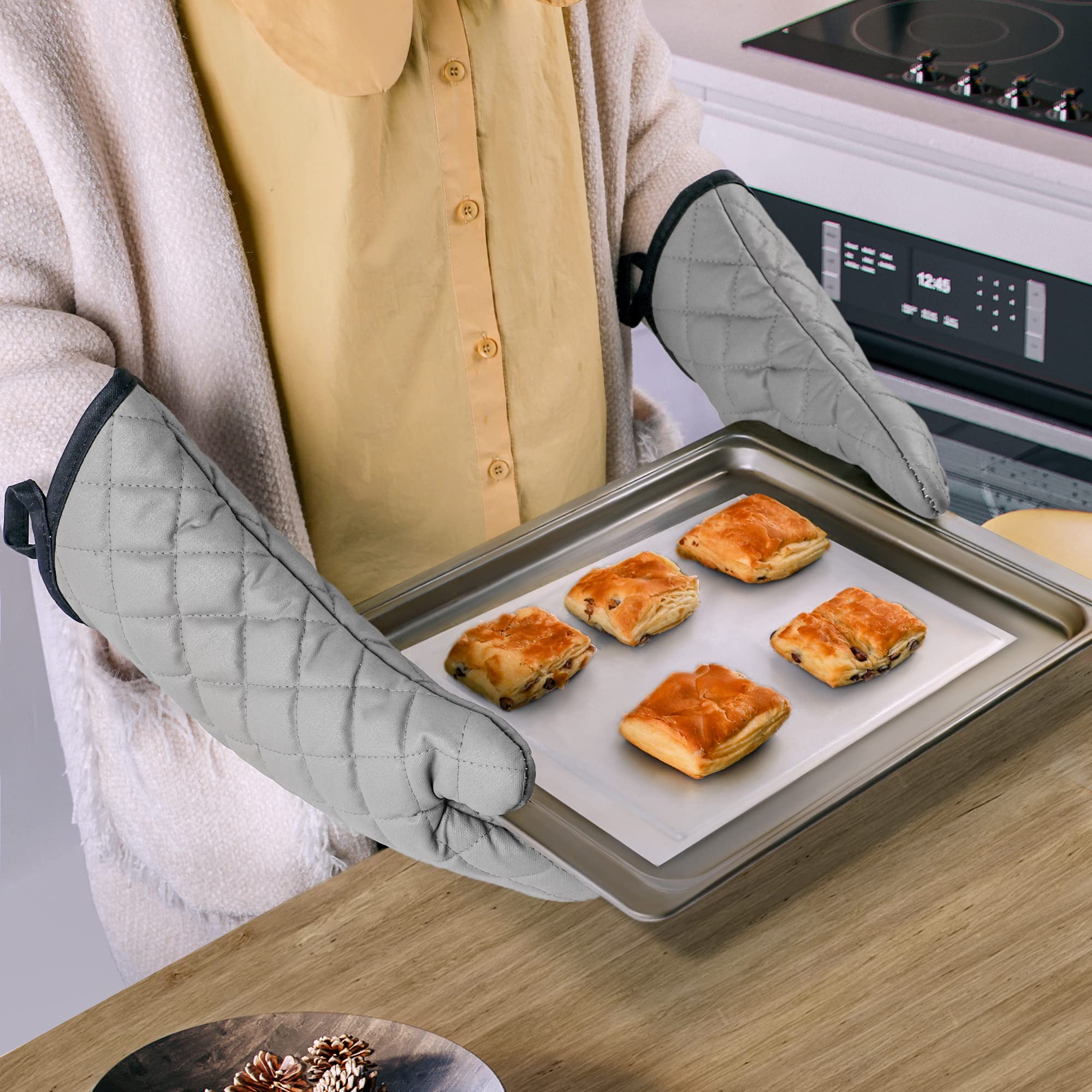 ARCLIBER Oven Mitts 1 Pair of Quilted Lining - Heat Resistant Kitchen Gloves,Flame Oven Mitt Set,Grey