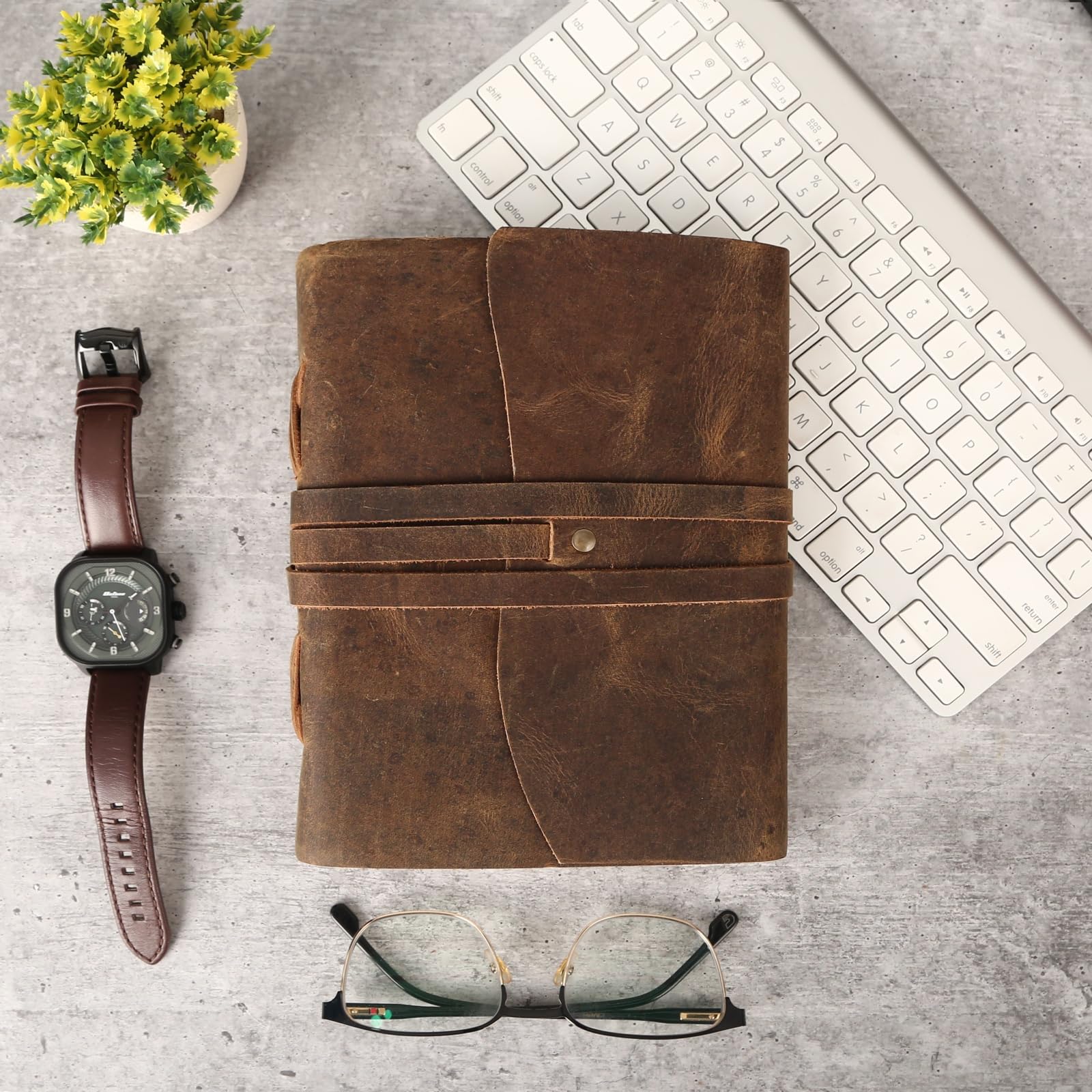 Handmade Leather Journal/Writing Diary/Bound Daily Notepad For Men & Women Unlined Paper Medium, writing pad gift for artist, sketch (8 x 6, Brown Tan)