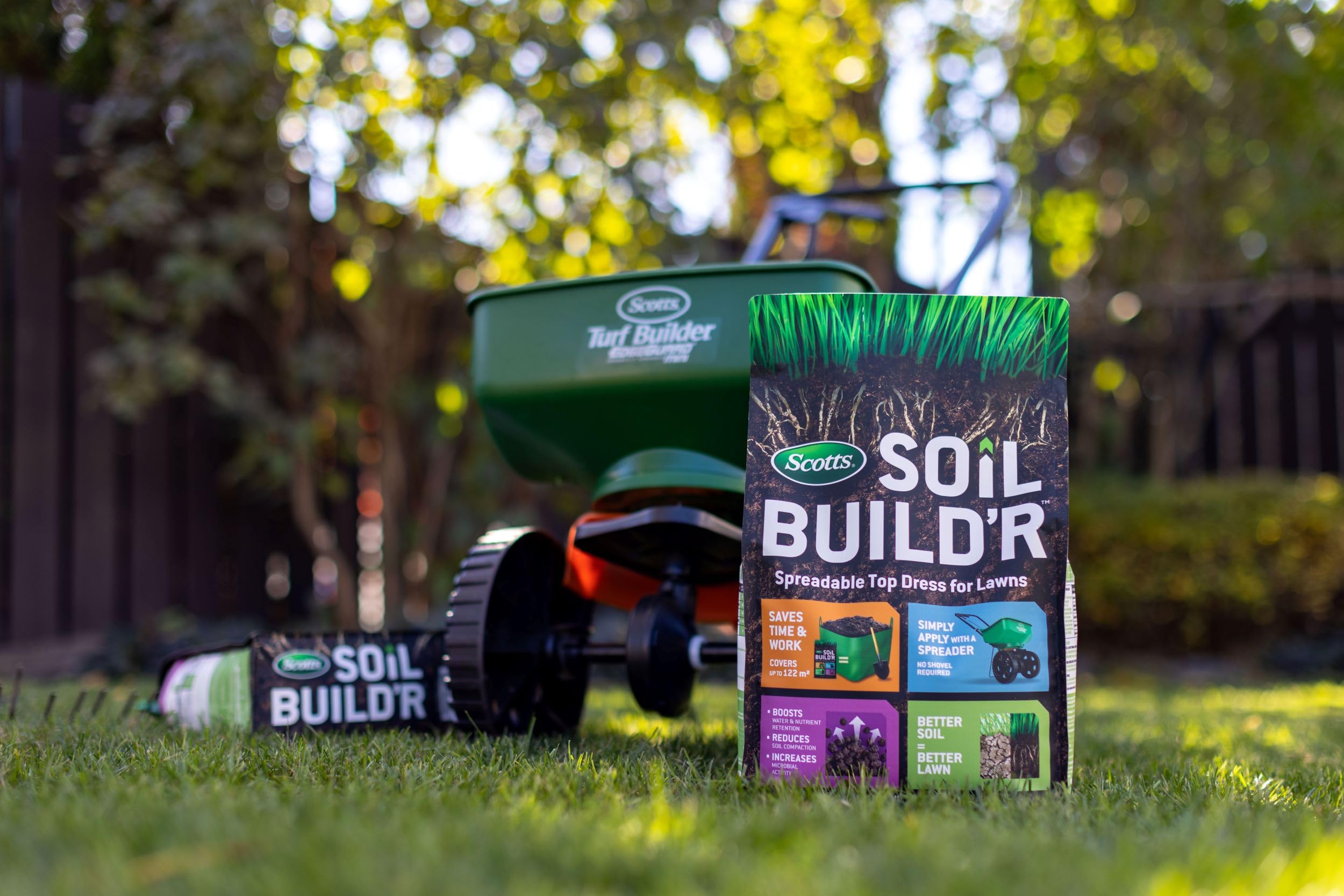 Scotts Soil Build'R Spreadable Top Dress for Lawns 4.2kg (122m² Coverage)