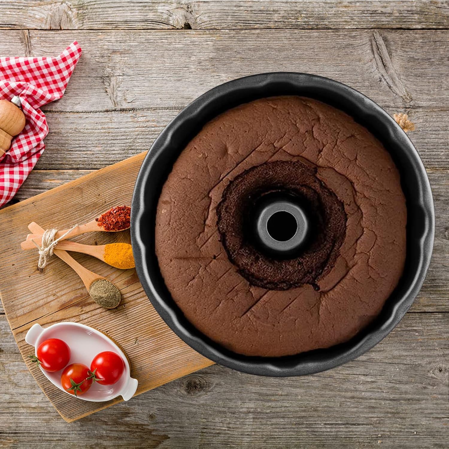 Cake Pans, 26cm/ 10'' Non-Stick Fluted Cake Pan, Heavy Duty Carbon Steel Tube Pan Baking Mold, Perfect Bakeware for Bavarois, Brownie, Jello, Flan, Meatloaf,Pudding (10'')