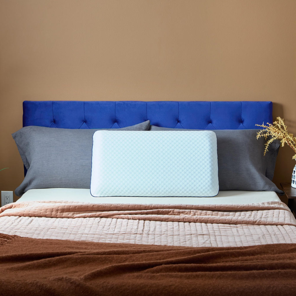 WEEKENDER Ventilated Gel Memory Foam Pillow - Washable Cover , White, Standard (Pack of 1)