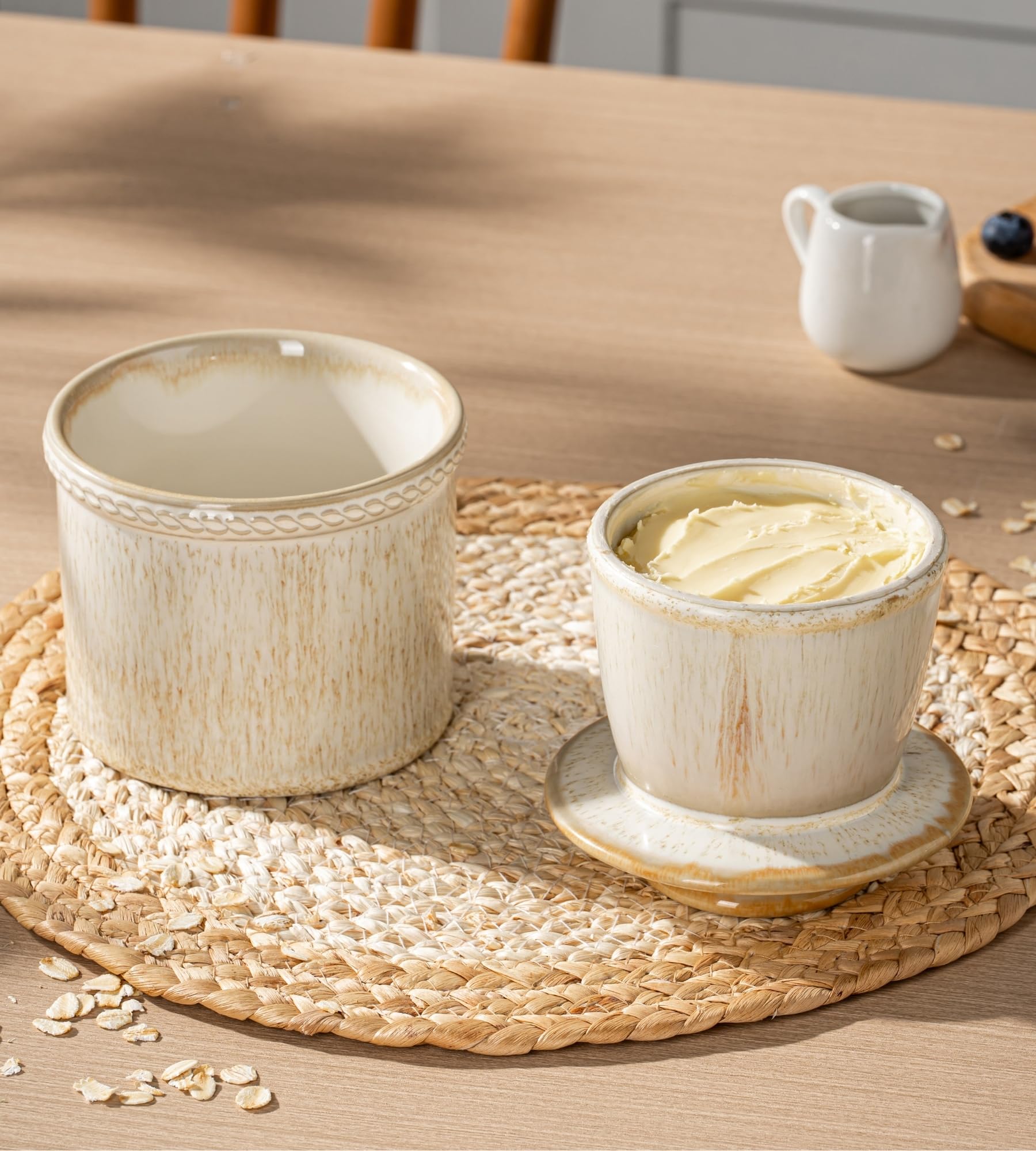 Jersinwei Butter Crock with Lid, Ceramic Butter Crock for Spreadable Soft Butter, Vintage Chain-Rim Design, French Butter Keeper for Home Decor Christmas Housewarming Gift, Cream Vein White