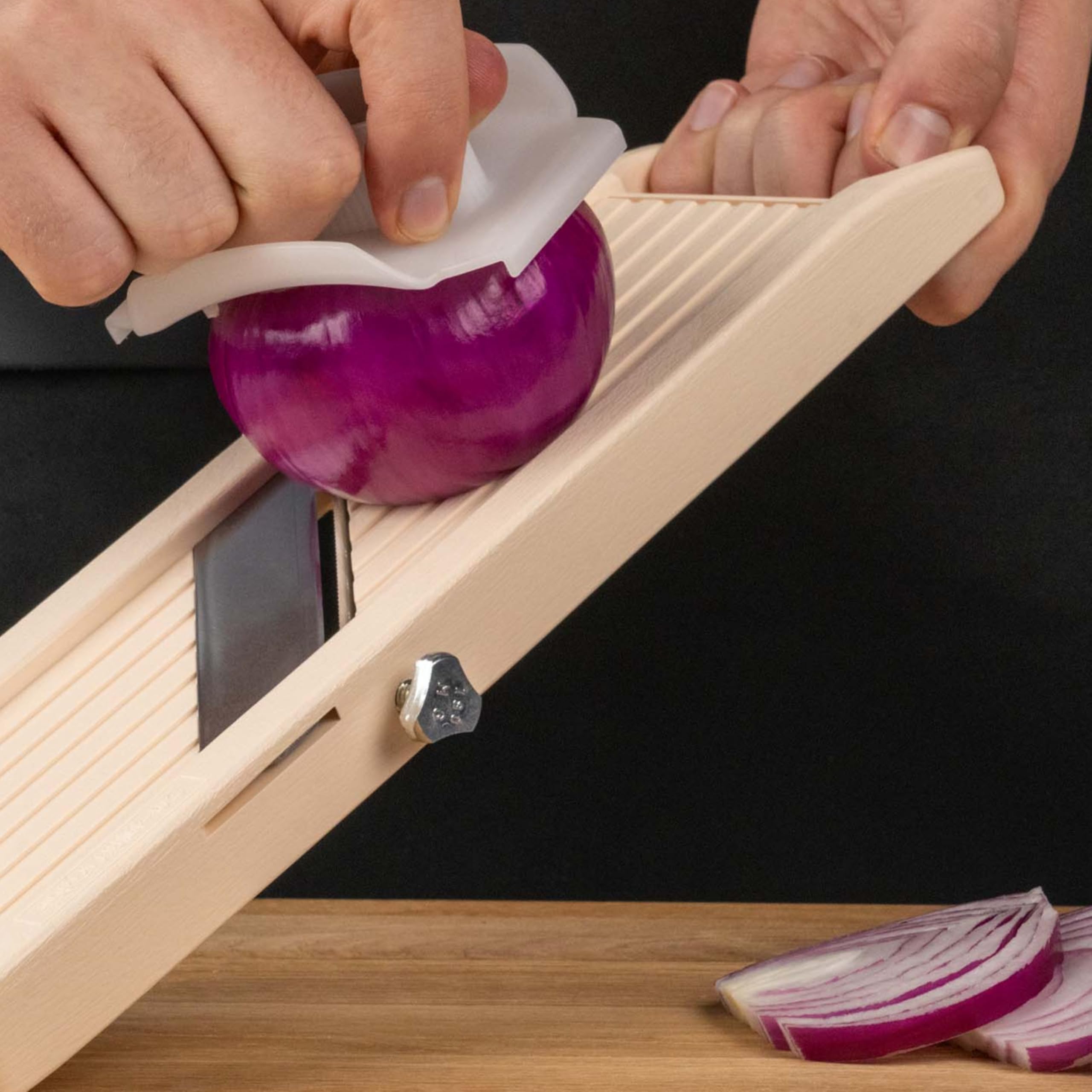 Benriner Japanese Mandolin Vegetable Cutter 3.5 Wide (7015S)