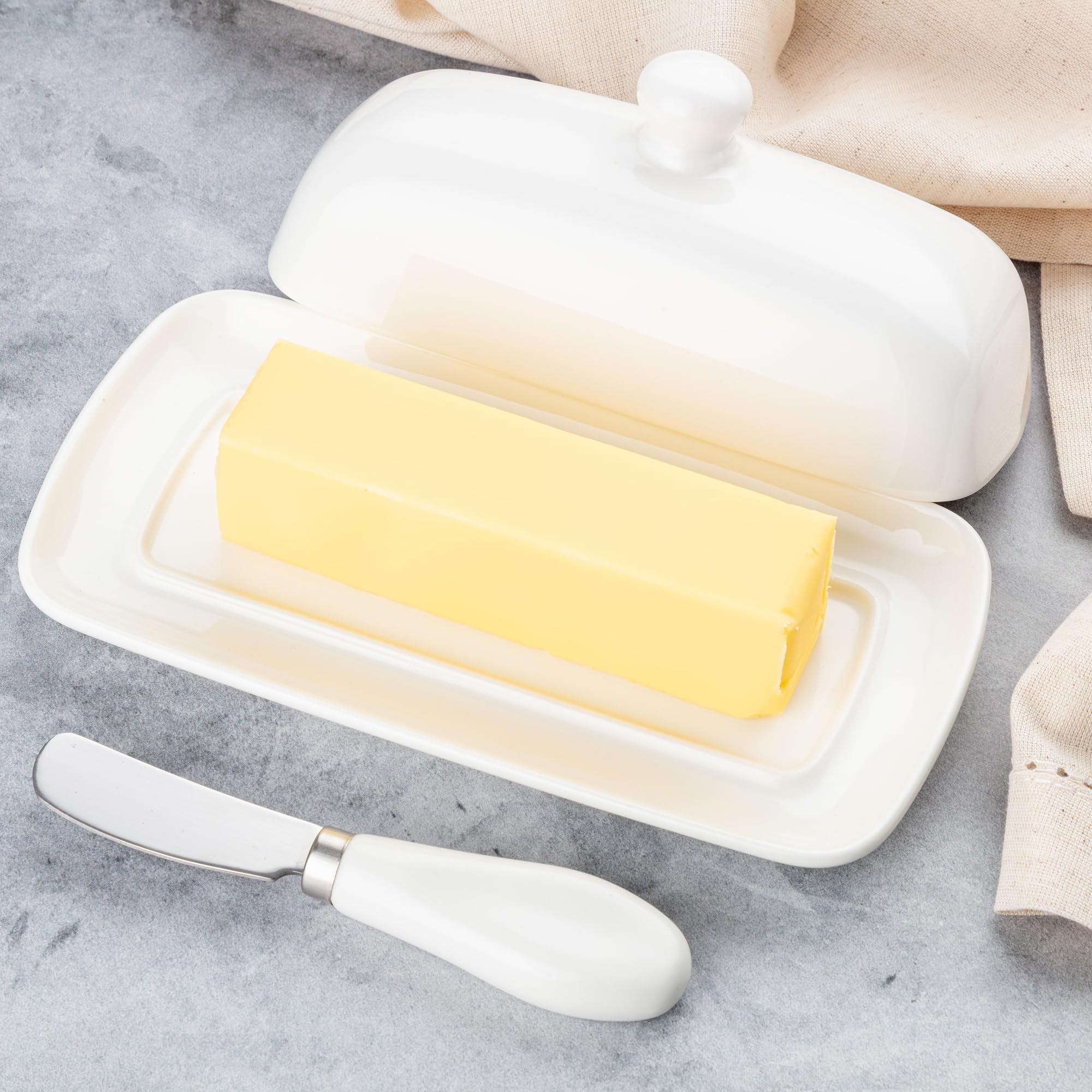Zulay Porcelain Butter Dish with Lid – White Ceramic Butter Container with Knob Handle – Classic Countertop Butter Holder for 1 Standard Stick – Covered Butter Tray for Western or Eastern Butter