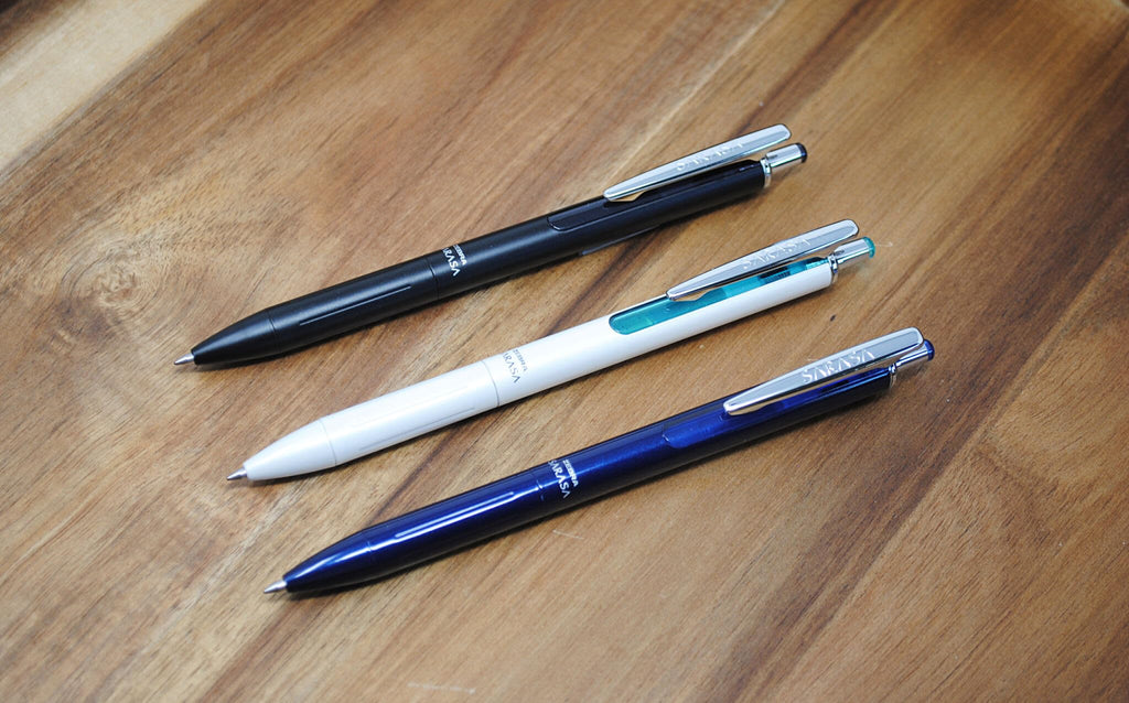 Zebra Pen SARASA Grand Retractable Gel Pen Gift Set, White/Black/Navy Brass Barrel, .7mm Medium Point, Rapid Dry Black Ink, Ideal for the Left Handed, Elimates Smudging and Smearing in Seconds (45373)