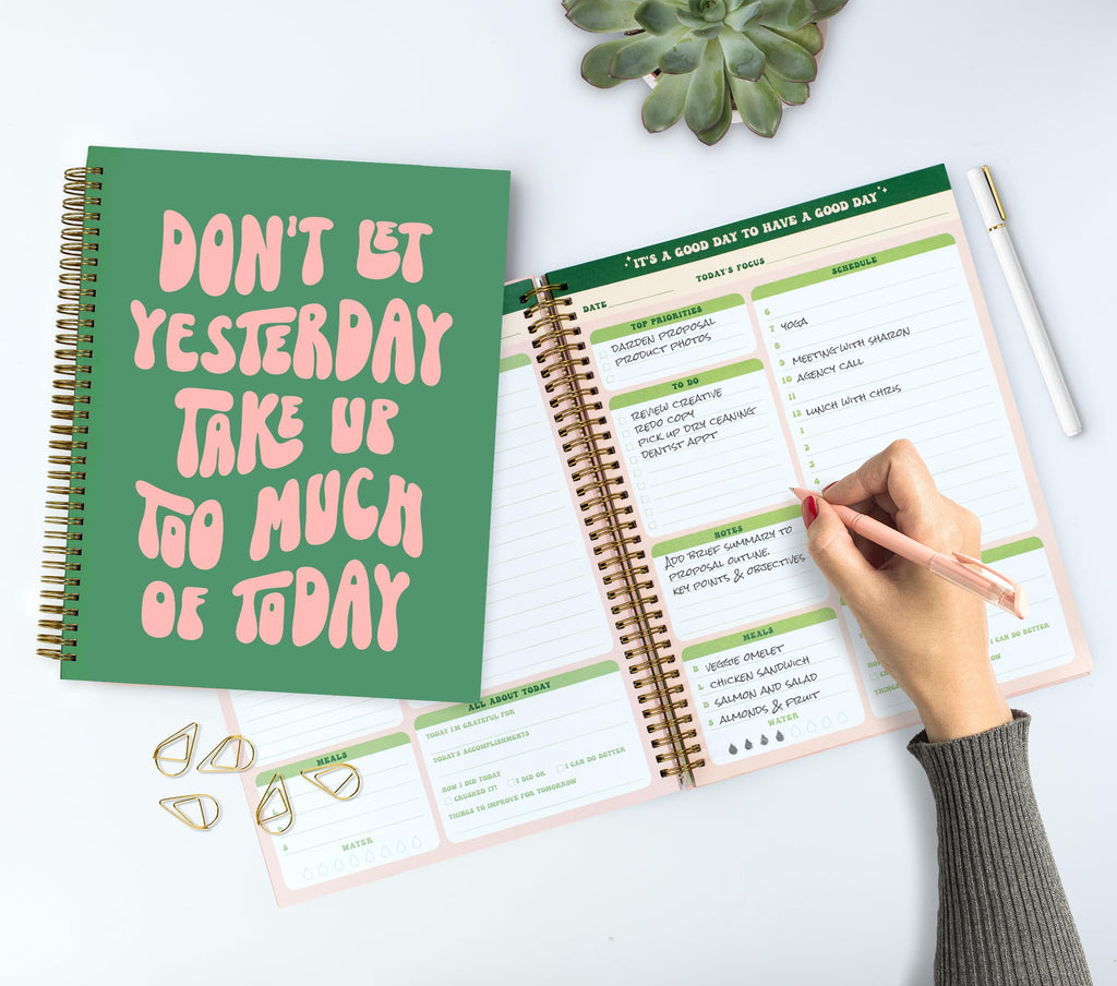 THiNKABLE Undated Daily Planner Notebook 8.5x11, Cute Notebook, Pink Green To Do List Large Hardcover Spiral Schedule Planner, Inspirational Quote Students Girls Teens (PLANNER PARENT)
