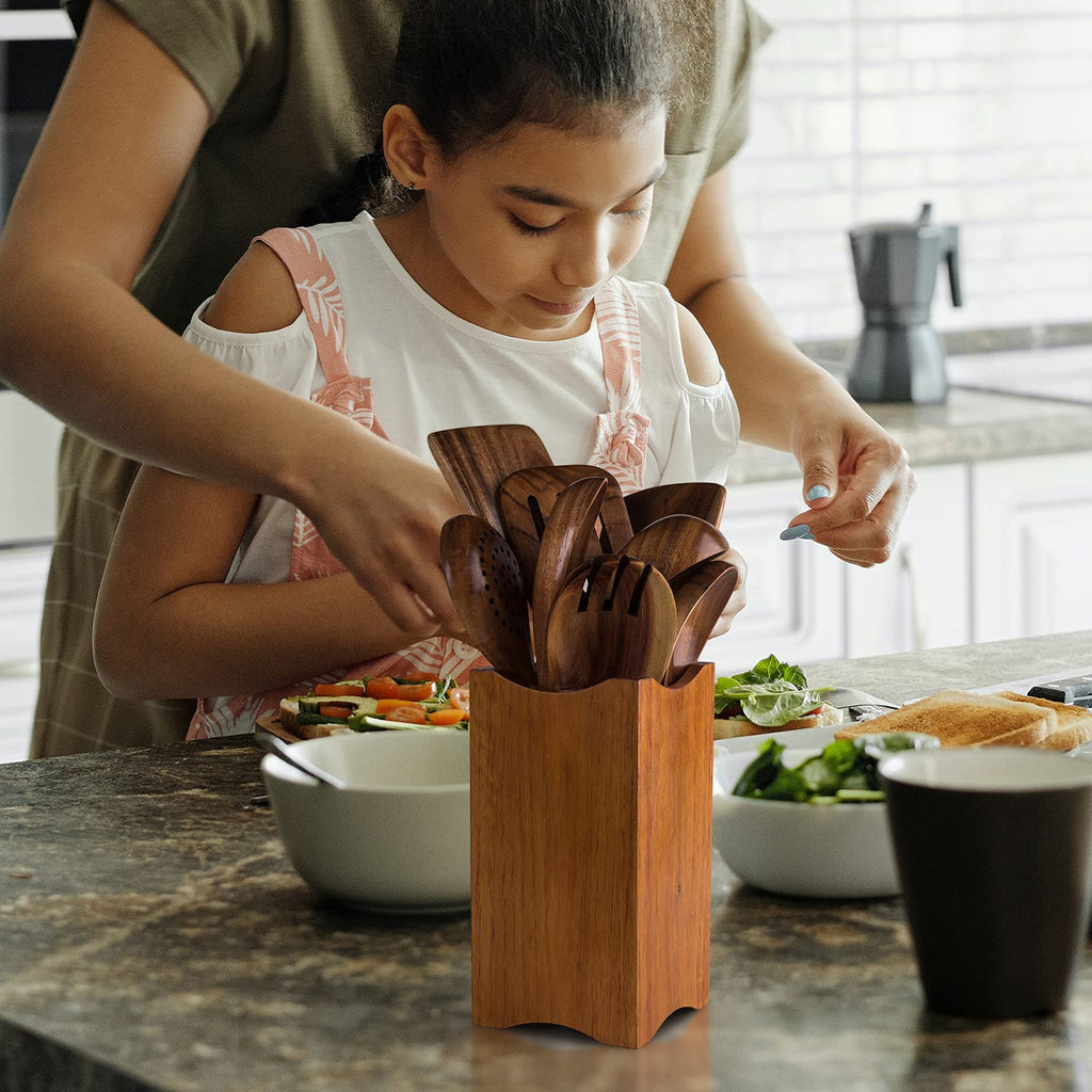 WOODME Kitchen Utensils Set 8 Piece Teak Wooden Cooking Utensil Set Non-Stick Pan Wood Spoons and Spatula Cookware for Home Everyday Use &Kitchen Tools (8pcs)