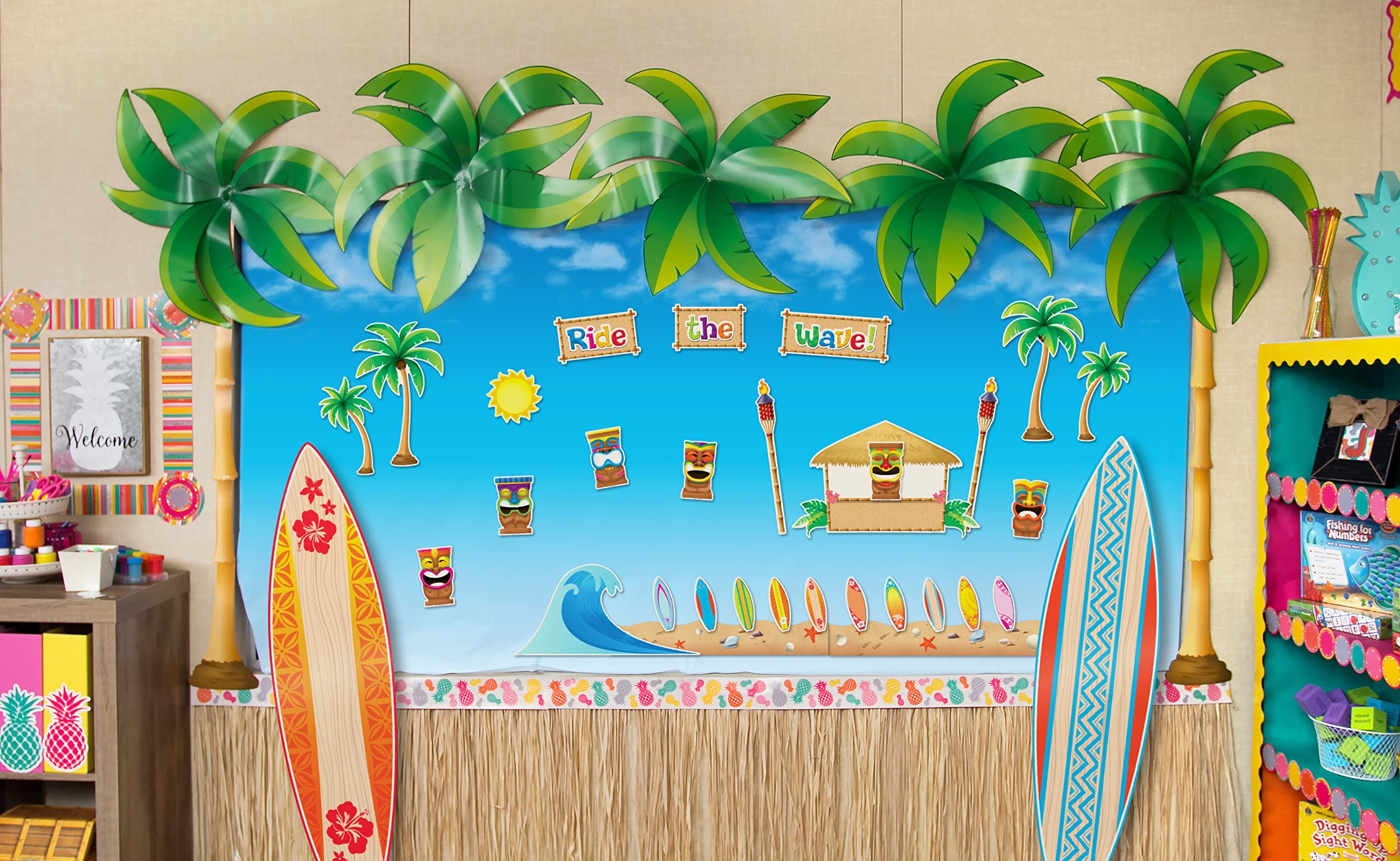 Teacher Created Resources Clouds Better Than Paper Bulletin Board Roll (TCR77367)