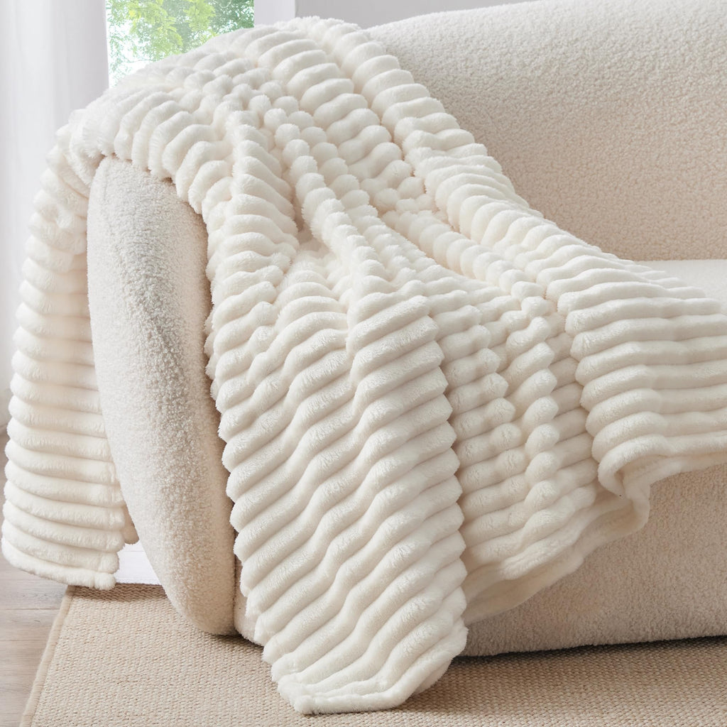 BEDELITE Fuzzy Twin Blanket for Bed - Cream White Fluffy Cozy Soft Plush Warm Fleece Blankets for Winter, Bedroom Valentine's Day Decor Gifts for Him Her