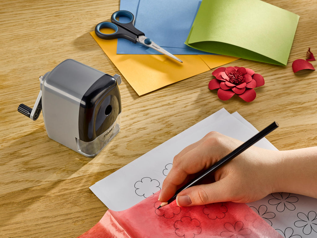 Dahle 133 Pencil Sharpener w/Automatic Cutting System, Adjustable Point, Accepts Graphite & Oversized Artist Pencils