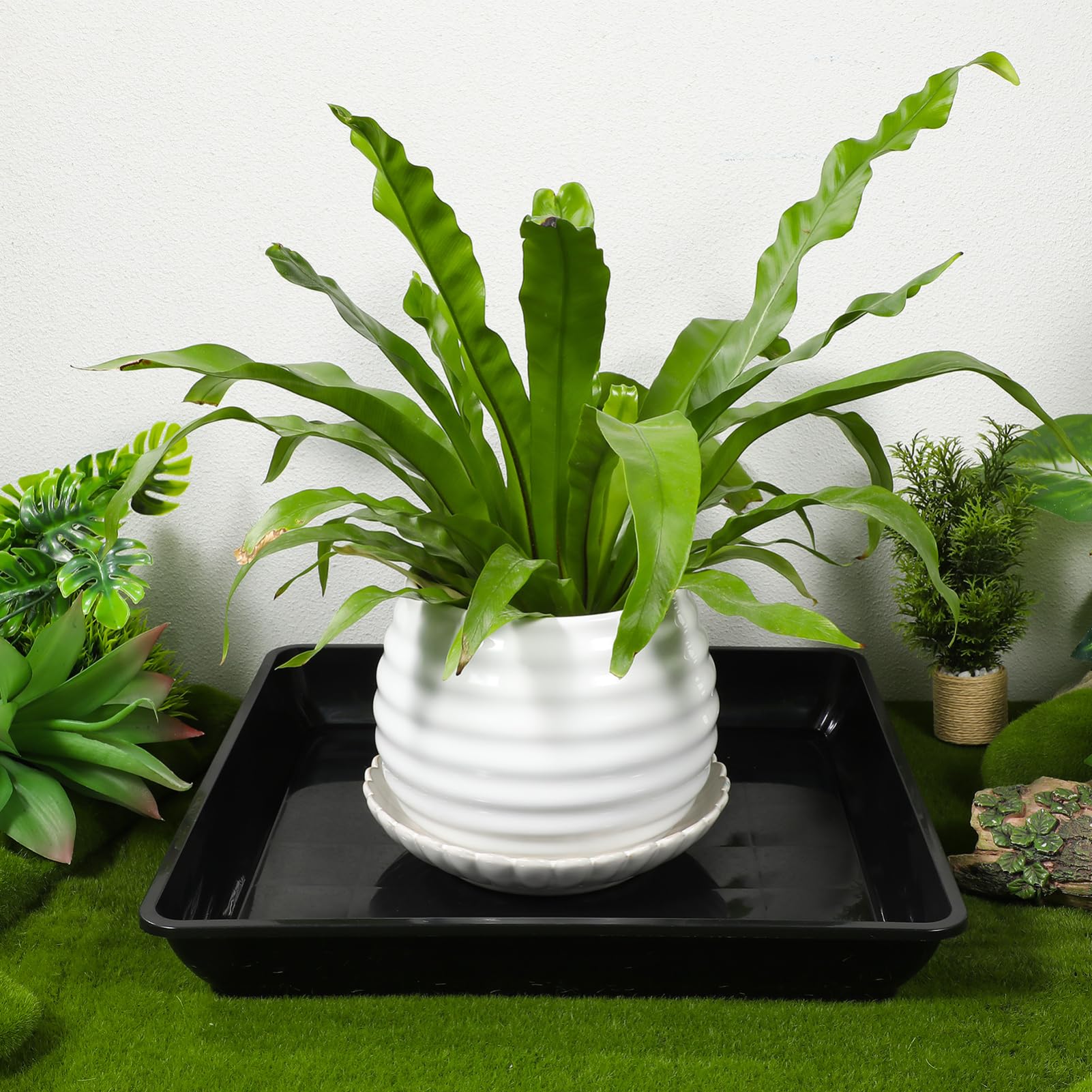 BESTonZON 2Pcs 16 Inch Square Plant Saucer Trays Heavy Duty Plastic Drip Trays for Indoor and Outdoor Pots