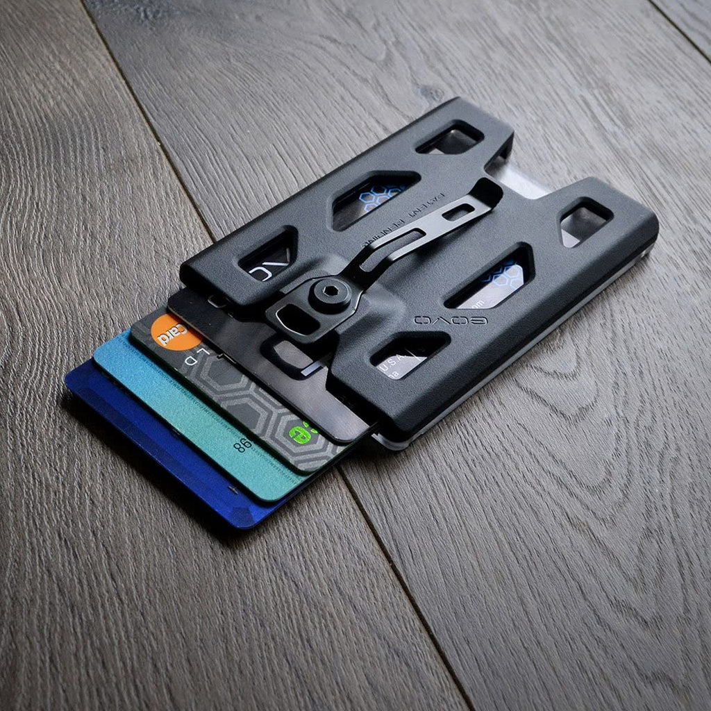 GOVO Badge Holder/Wallet - Durable Polycarbonate ID/Credit Holder with Metal Clip and 4 Cards Slot (Holds 1to 4 Cards) Black