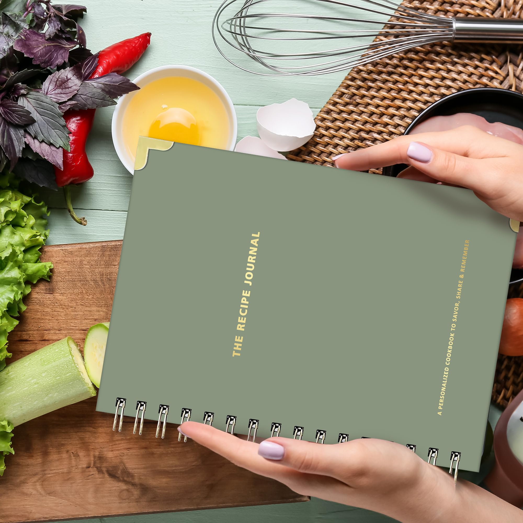 BIROYAL Recipe Book to Write in Your Own Recipes - Blank Recipe Journal - A5 Recipe Notebook for 100 Recipes - Sprial Hardcover Cook Book to Organize Your Recipes - Personalized Gift for Chef, Cooking Lover