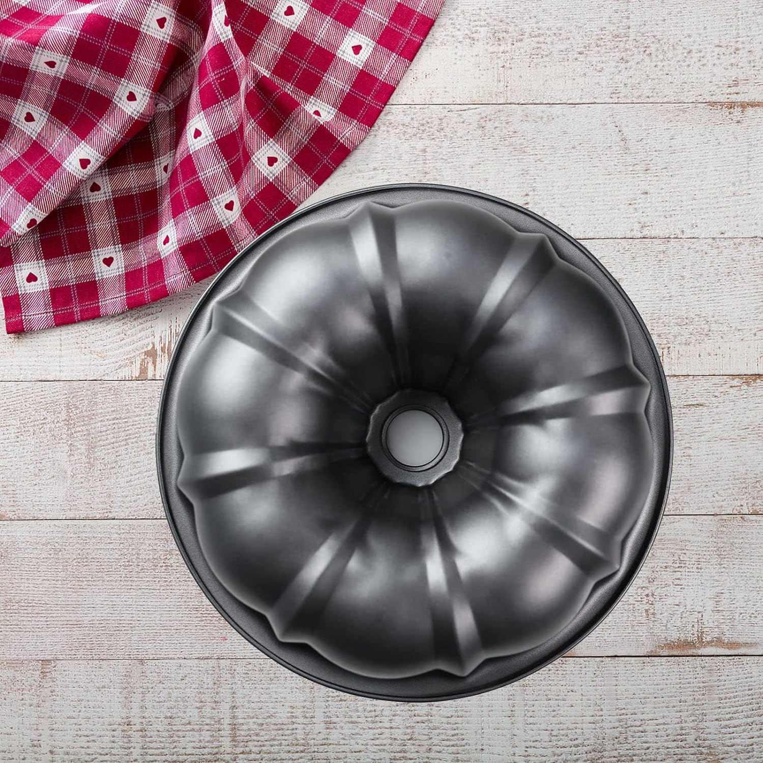 Cake Pans, 26cm/ 10'' Non-Stick Fluted Cake Pan, Heavy Duty Carbon Steel Tube Pan Baking Mold, Perfect Bakeware for Bavarois, Brownie, Jello, Flan, Meatloaf,Pudding (10'')