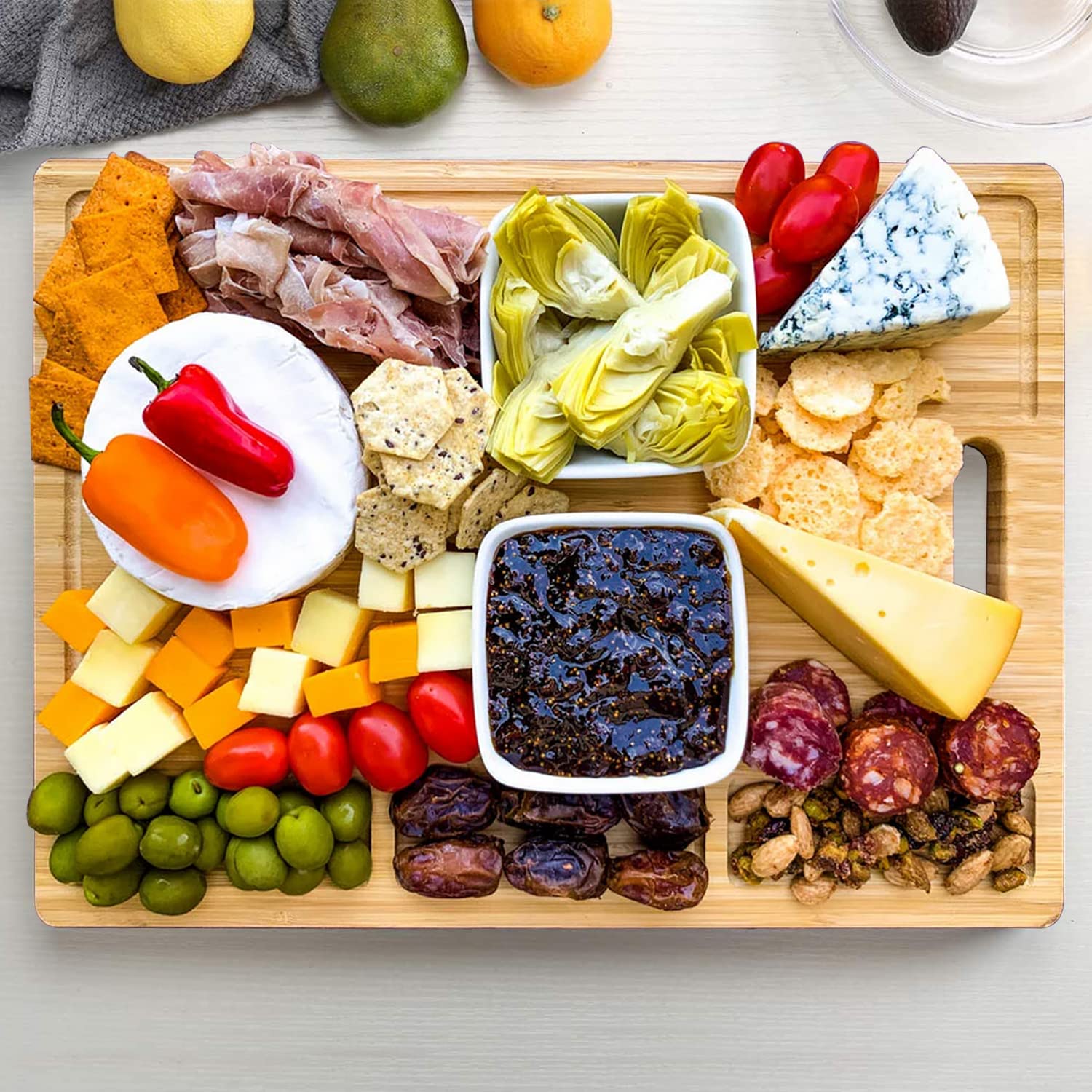 NIUXX Bamboo Cutting Board for Kitchen, Reversible Chopping Board with 3 Built-in Compartments and Juice Grooves, Large Chopping Tray 43 x 32 x 2 cm, Meats Vegetable Bread Fruits Board