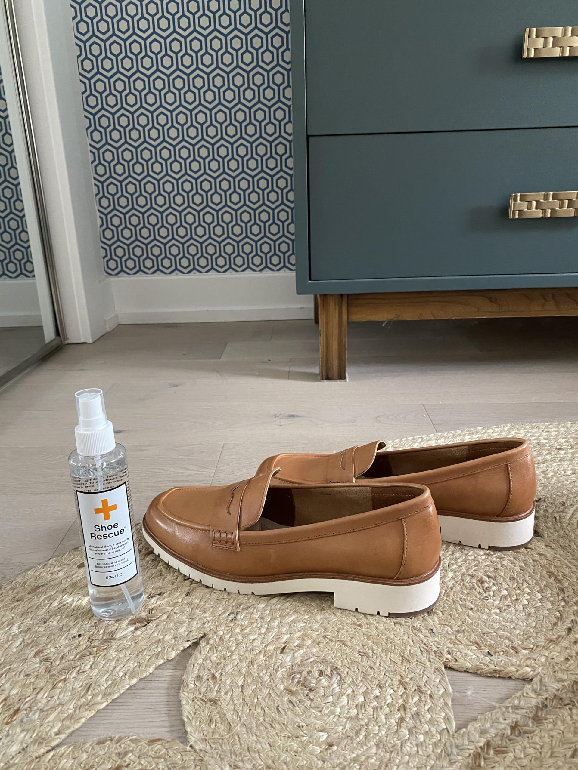 BootRescue All-Natural Premium Deodorizer Spray. Kills Odour and Refreshes Running Shoes, Sandals, Gym Bags. 170ml/6oz Bottle.