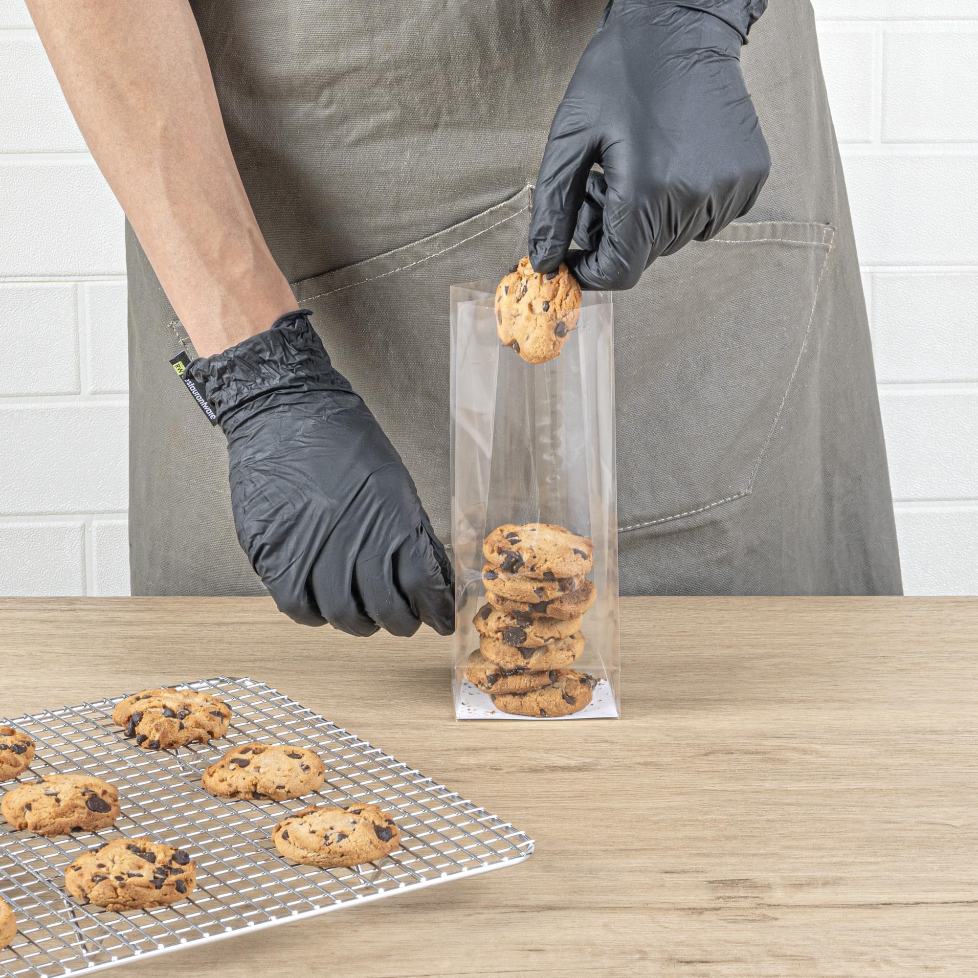 Restaurantware-Flat Bottom Heat Seal Sandwich Bags, Heat Sealable Food Bags - Gusset Bag with Paper Insert - Clear - 3 x 2 x 8 Inch - 100ct Box - Bag Tek