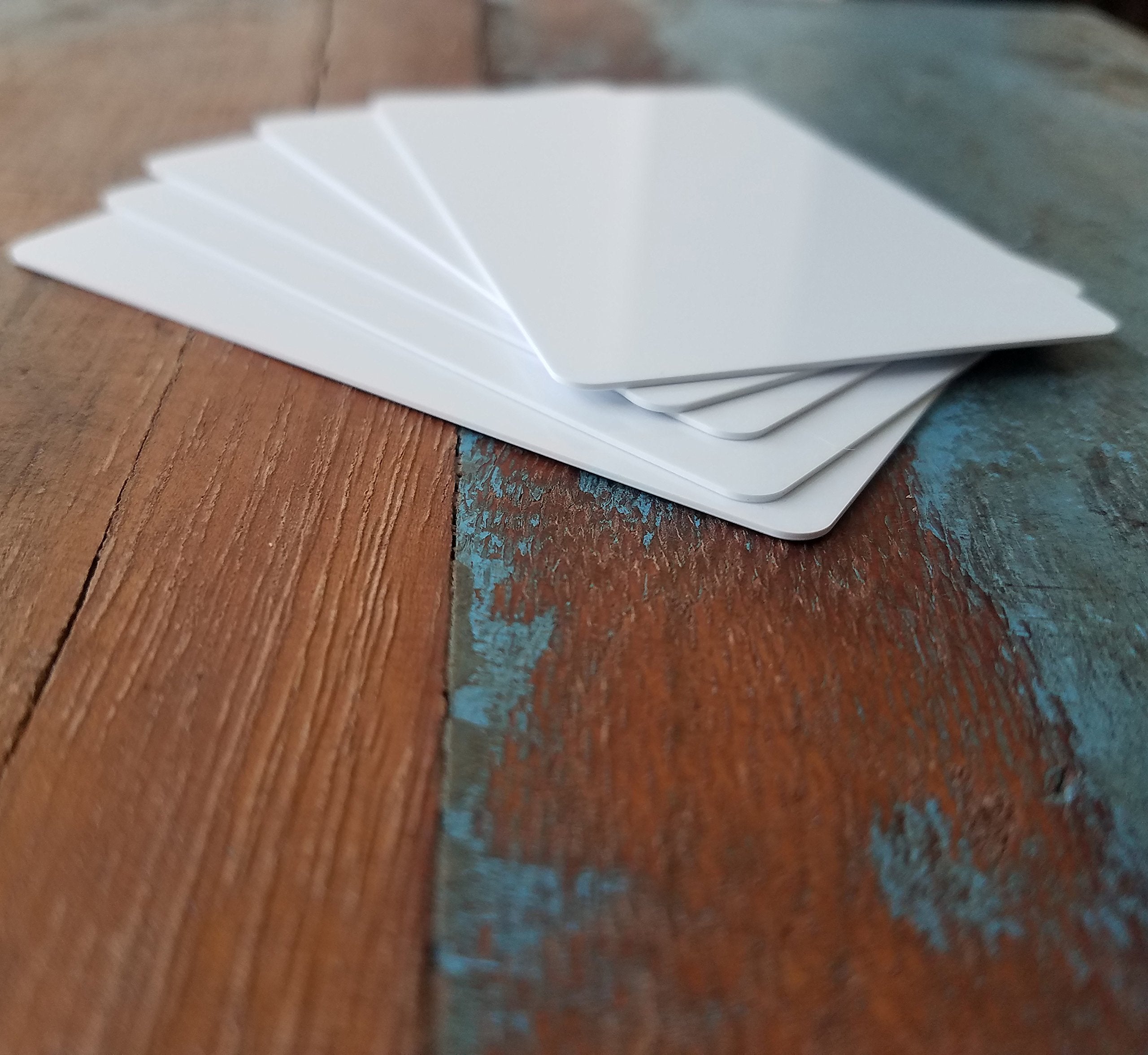 100 Pack - Premium Blank PVC Cards for ID Badge Printers - Graphic Quality White Plastic CR80 30 Mil (CR8030) By Specialist ID - Compatible with Most Photo ID Badge Printers (White)
