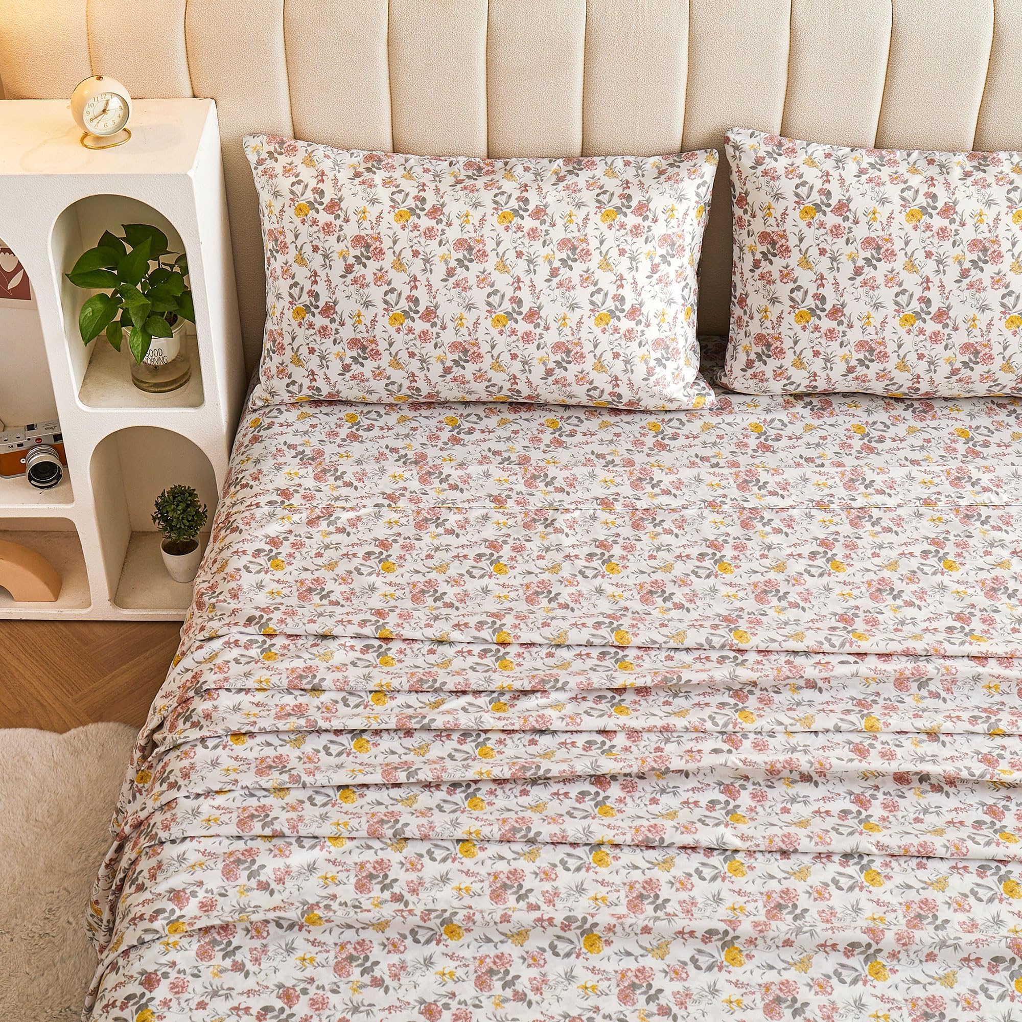 Viviland Floral King Sheet Set - 4 Piece Vintage Pink & Yellow Flower Patterned Bed Sheets - Soft, Breathable Microfiber Sheets with Deep Pocket, Non-Slip Fitted Sheets & Pillowcases