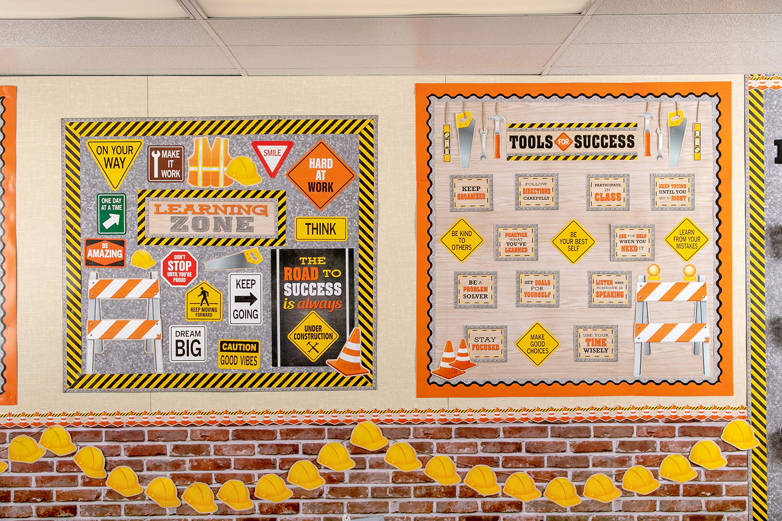 Teacher Created Resources Red Brick Better Than Paper Bulletin Board Roll (TCR77888)