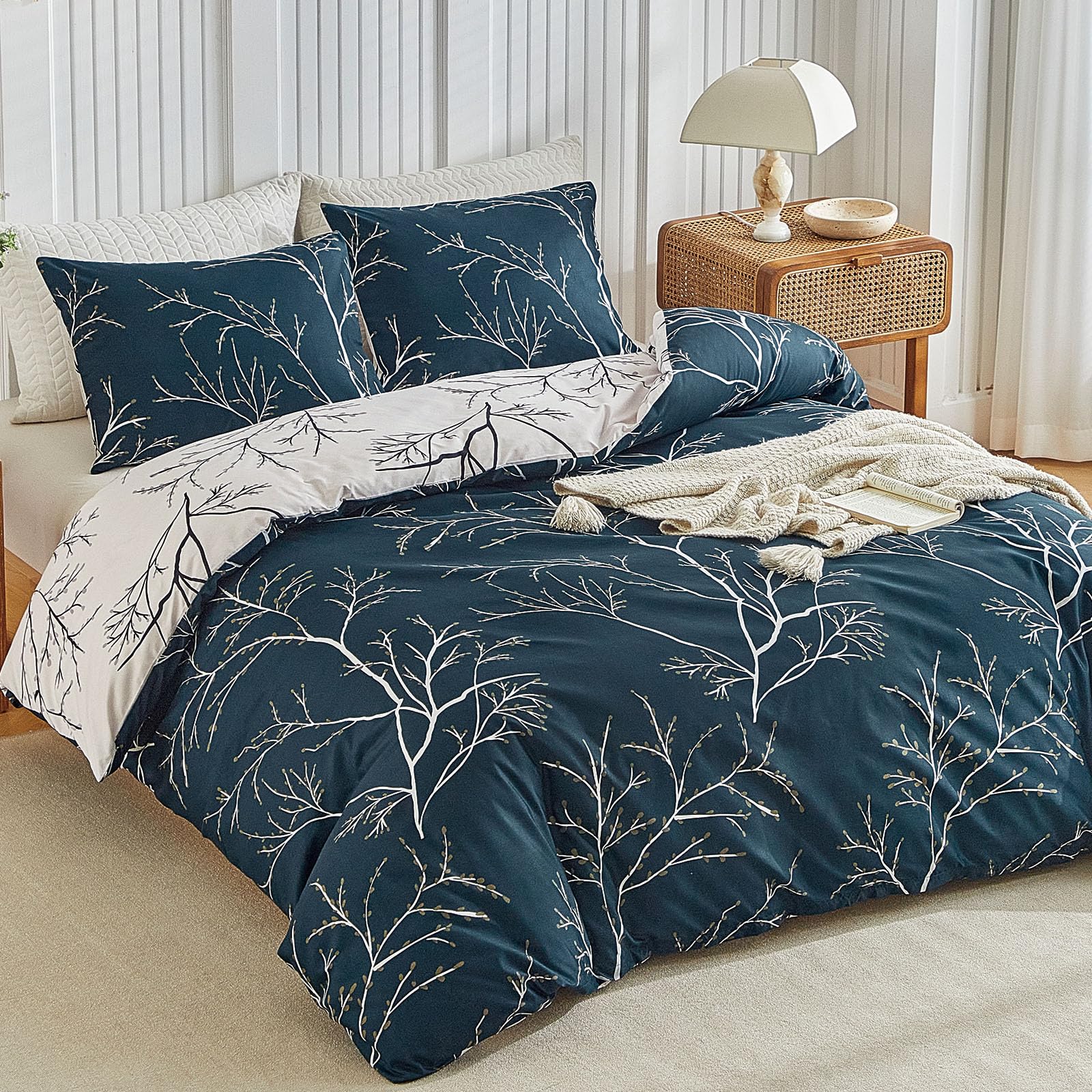 Duvet Cover Queen, Tree Branches Pattern Bed Sets, Ultra Soft Microfiber Bed Set, 3 Piece Breathable Queen Duvet Cover Set with Zipper Closure, Corner Ties, (90x90 Inch, Blue)