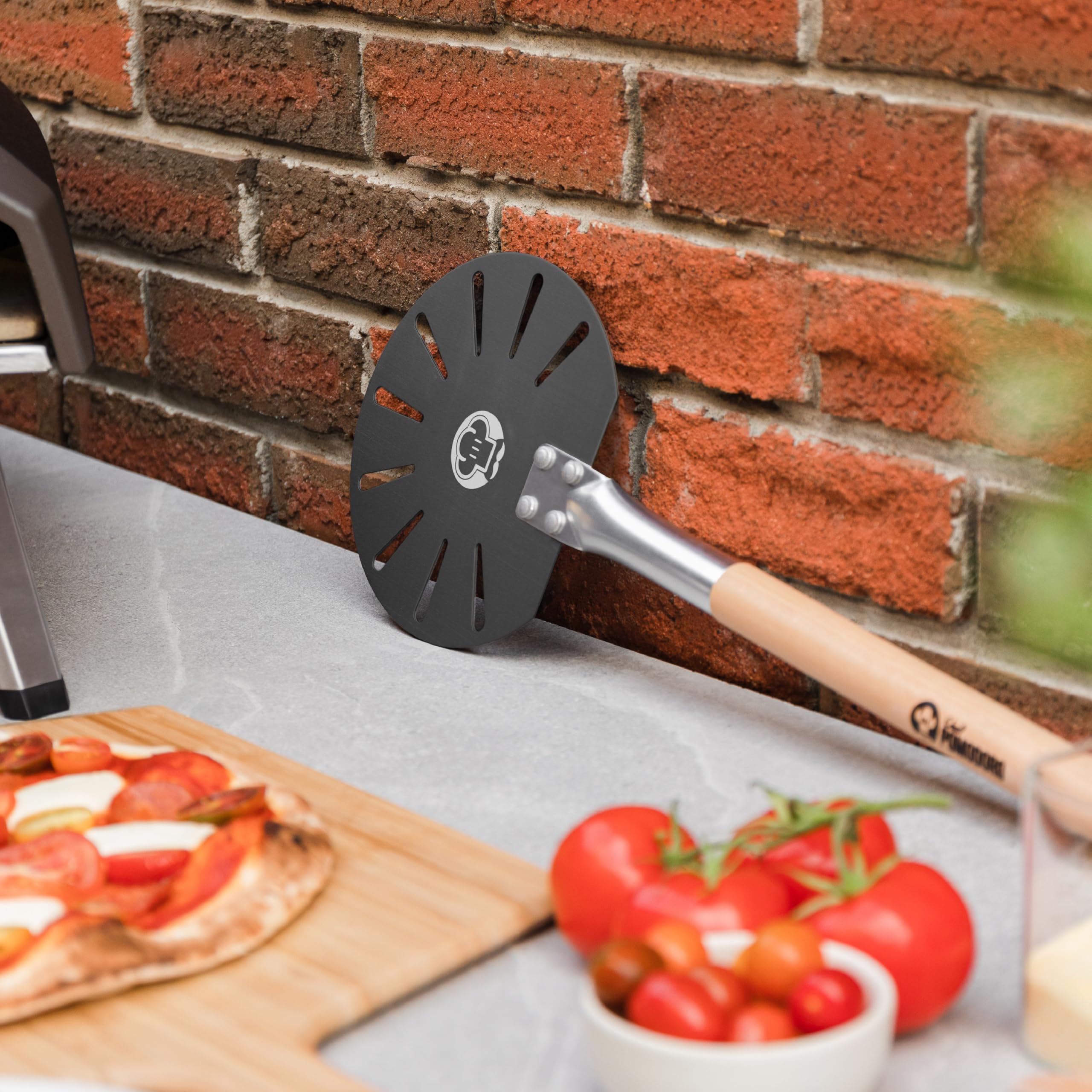 Chef Pomodoro Mini Aluminum Pizza Turning Peel with Wood Handle for Easy Storage, Metal Pizza Peel, Gourmet Luxury Pizza Paddle for Baking Homemade Pizza Bread - Pizza Oven Accessories (7-Inch)