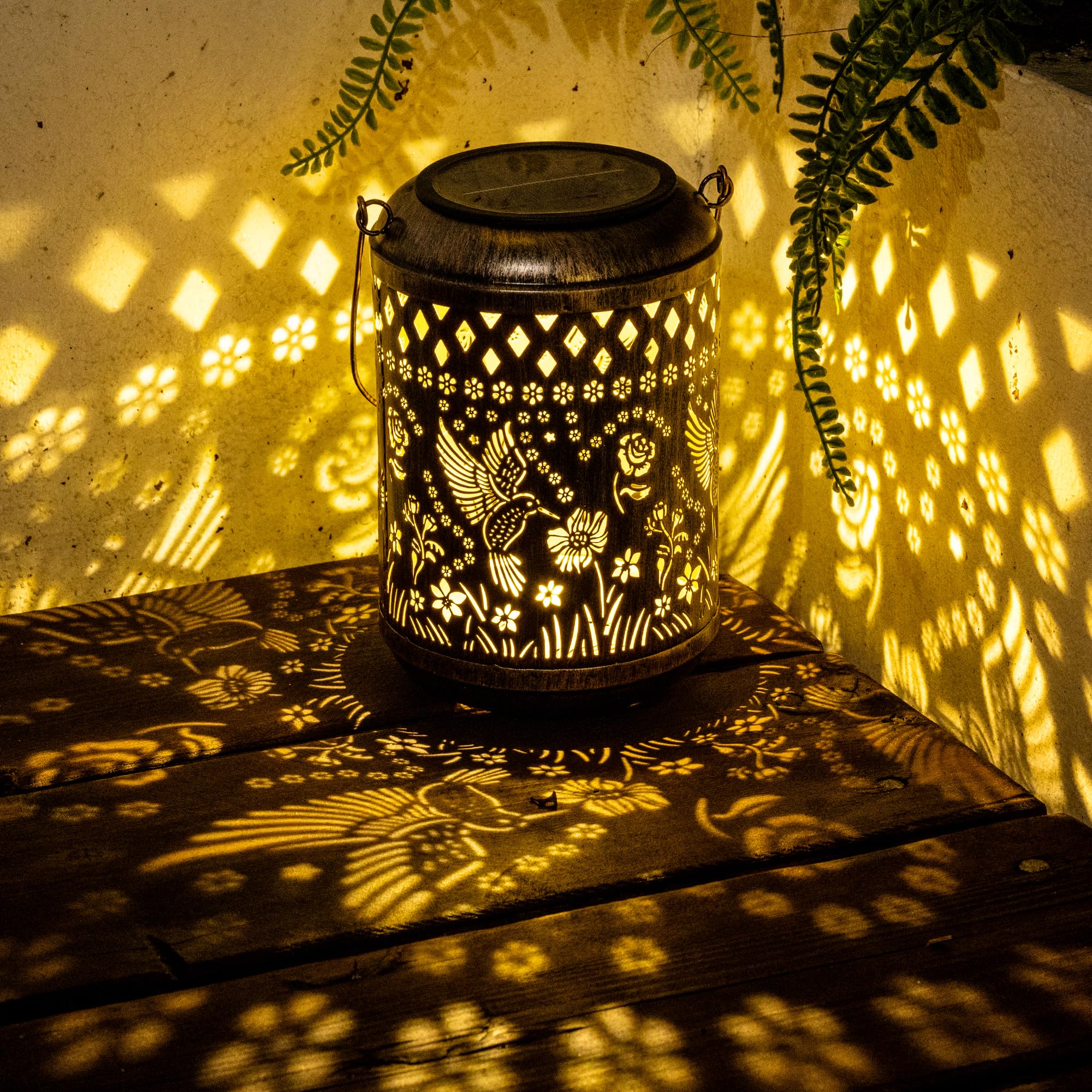 SUNCKET Solar Lanterns Outdoor Hanging Waterproof,Hummingbird Garden Decor Gifts for Women Mom, Solar Lights Metal Decoration Outside for Yard, Patio,Garden,Backyard,Porch