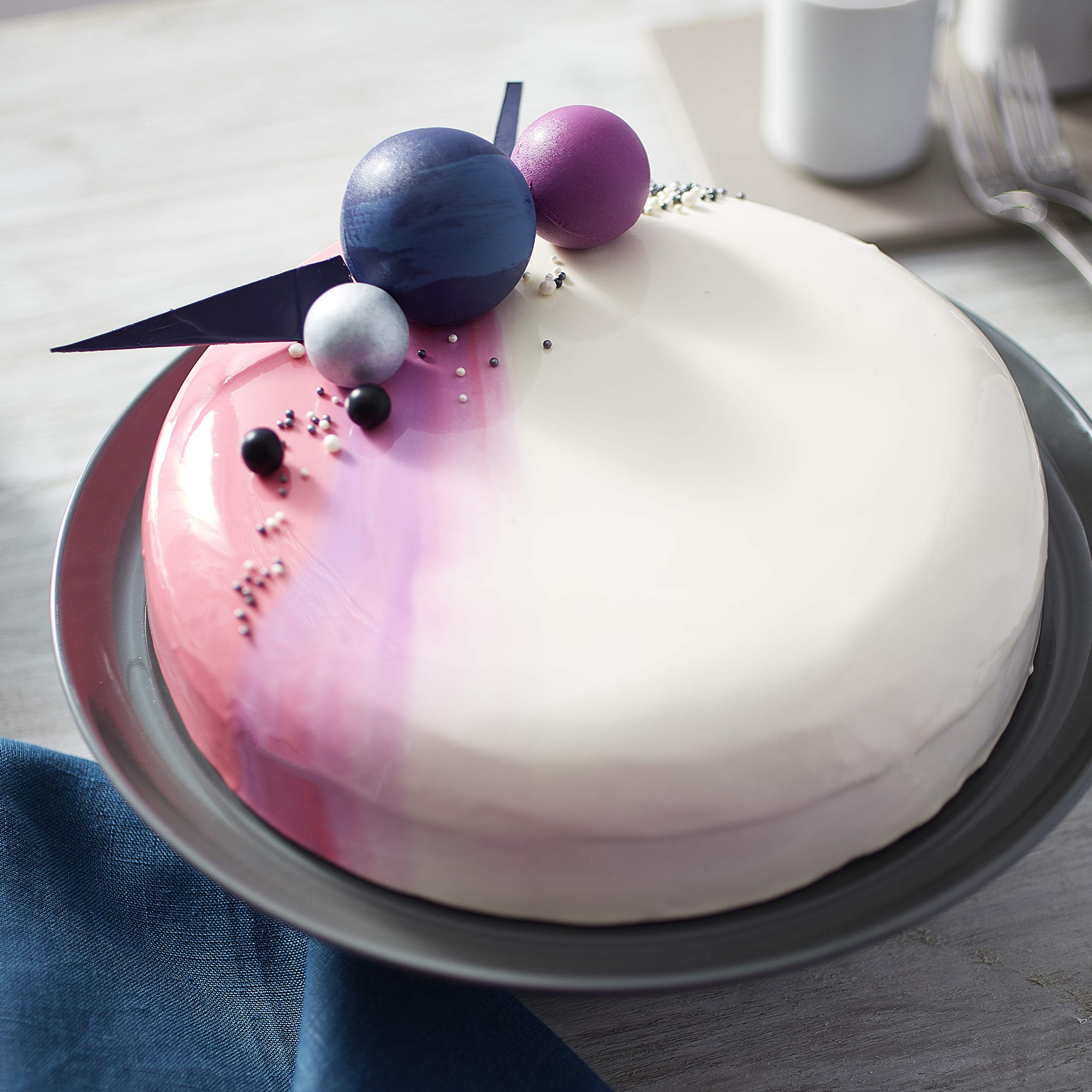 Wilton Round Cake Tin, Decorator Preferred, Aluminium, 20. 3 cm x 7.6 cm (8 x 3in)