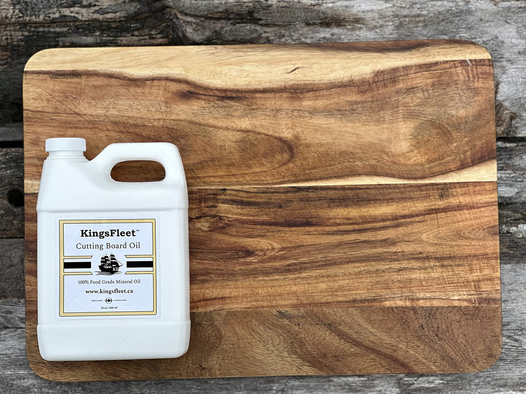 KingsFleet - Cutting Board Oil | 32 oz | Canadian Made | 100% Food-Grade Mineral Oil for Superior Protection of Cutting Boards, Butcher Blocks, and Wood Utensils