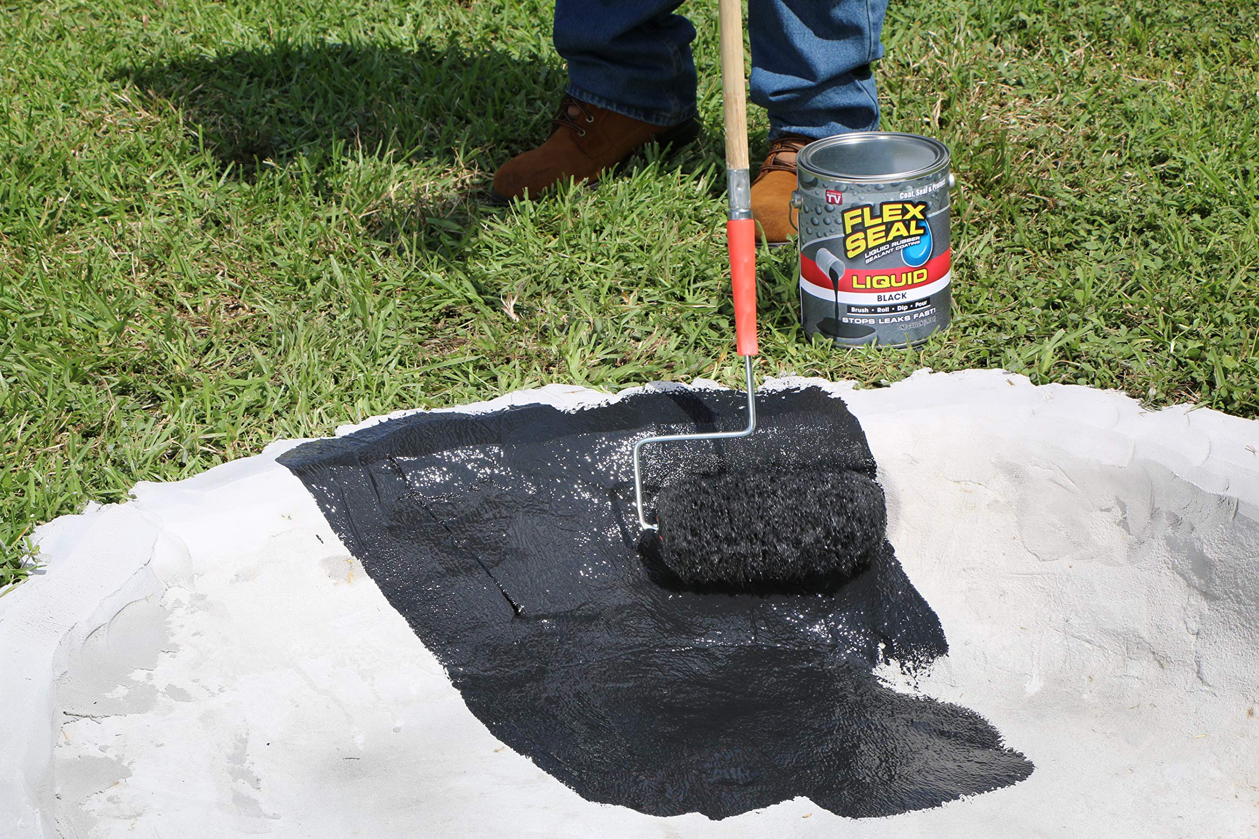 Flex Seal Liquid - Waterproof Rubber Seal, Patch Leaks, Repair Multi-Surface Indoor & Outdoor; Thick Coating Great for Roofs, Cracks, Gutters, Concrete, Basements, Foundations, Clear, 16 oz (473 mL)