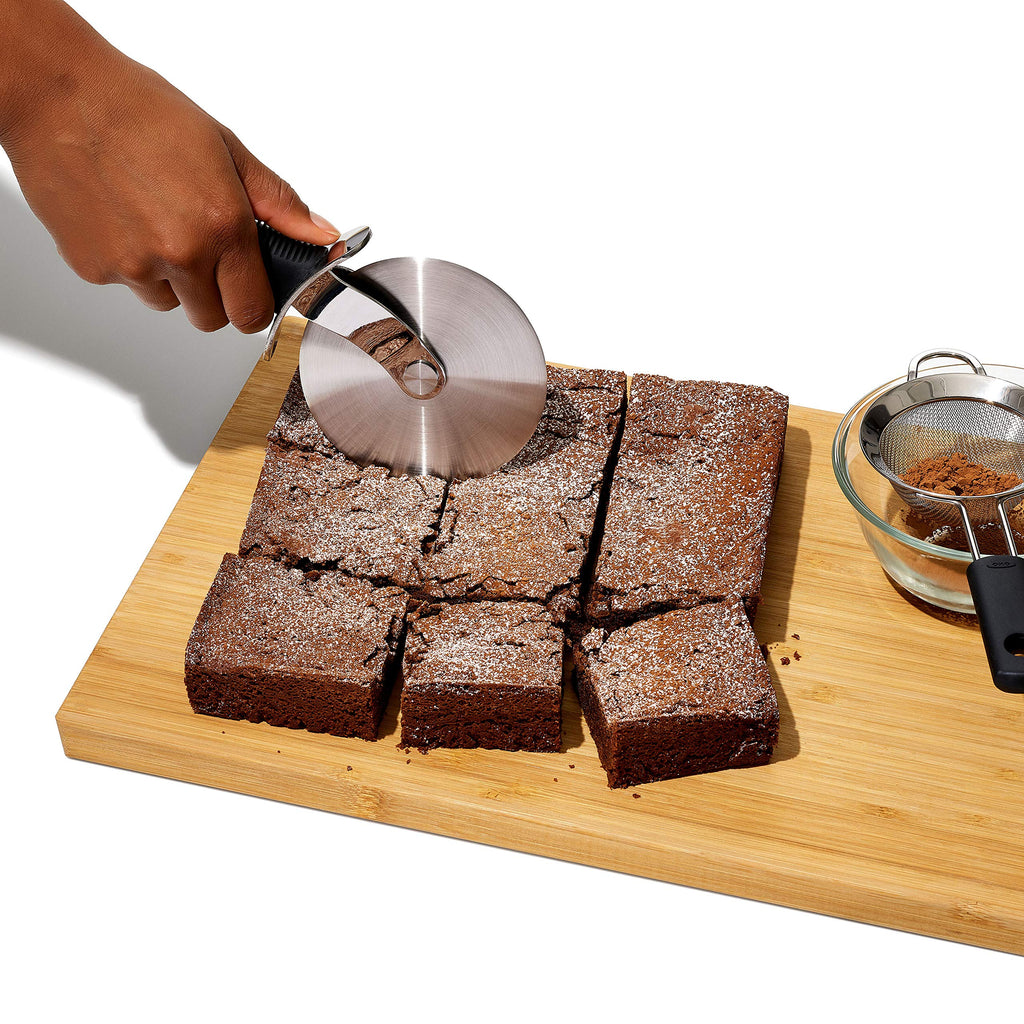 OXO Good Grips New Large 4-Inch Pizza Wheel and Cutter